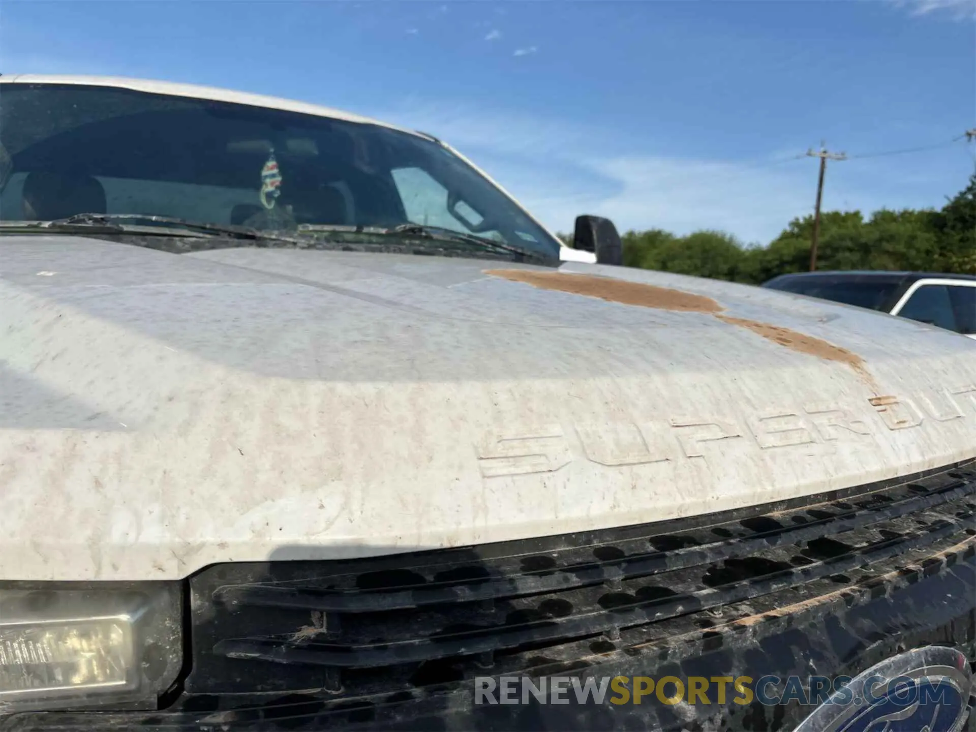 28 Photograph of a damaged car 1FT7W2B62KED86551 FORD F-250 2019