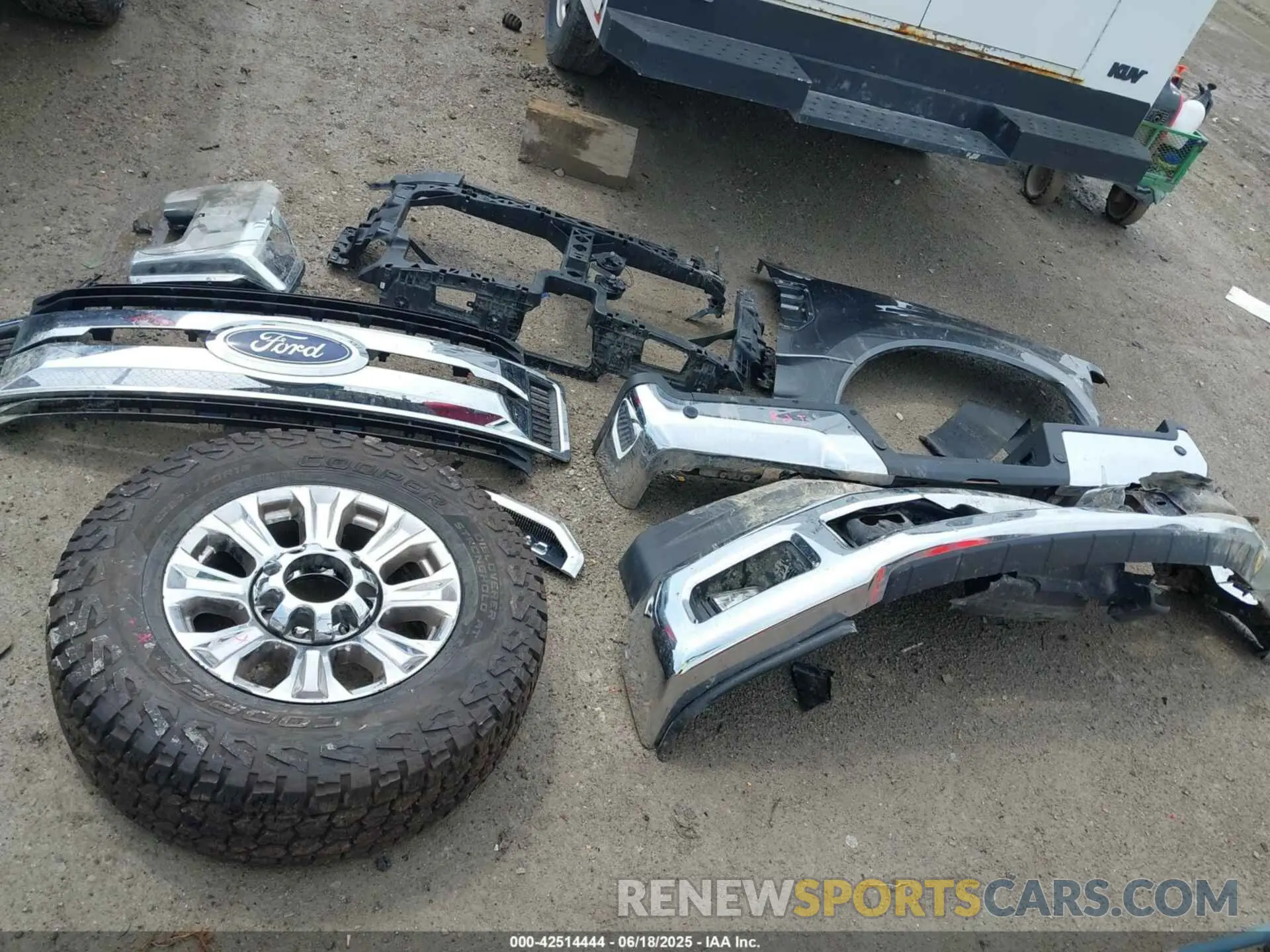 12 Photograph of a damaged car 1FT7W2B62KEG36595 FORD F-250 2019