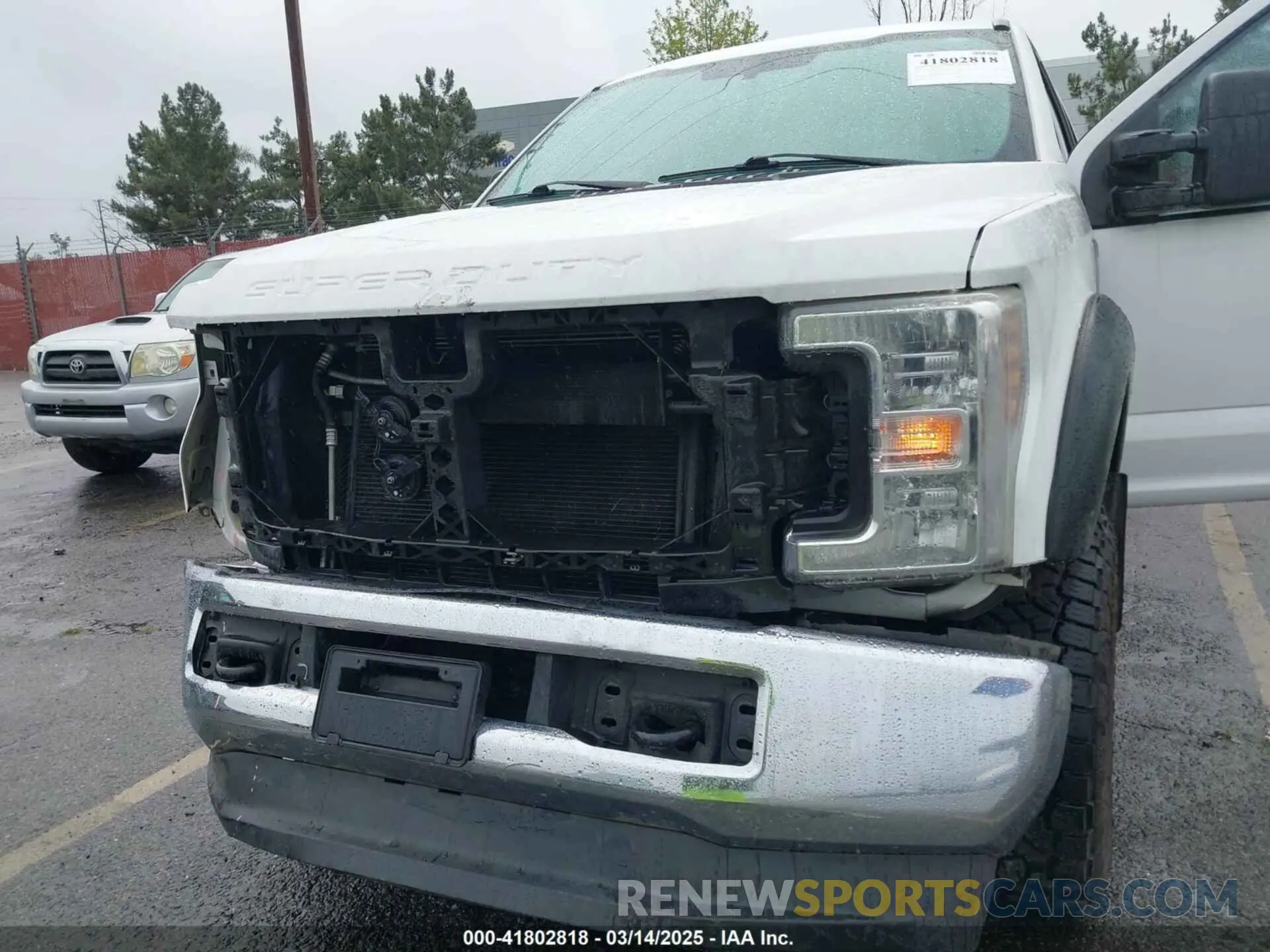 18 Photograph of a damaged car 1FT7W2B63KED13298 FORD F-250 2019