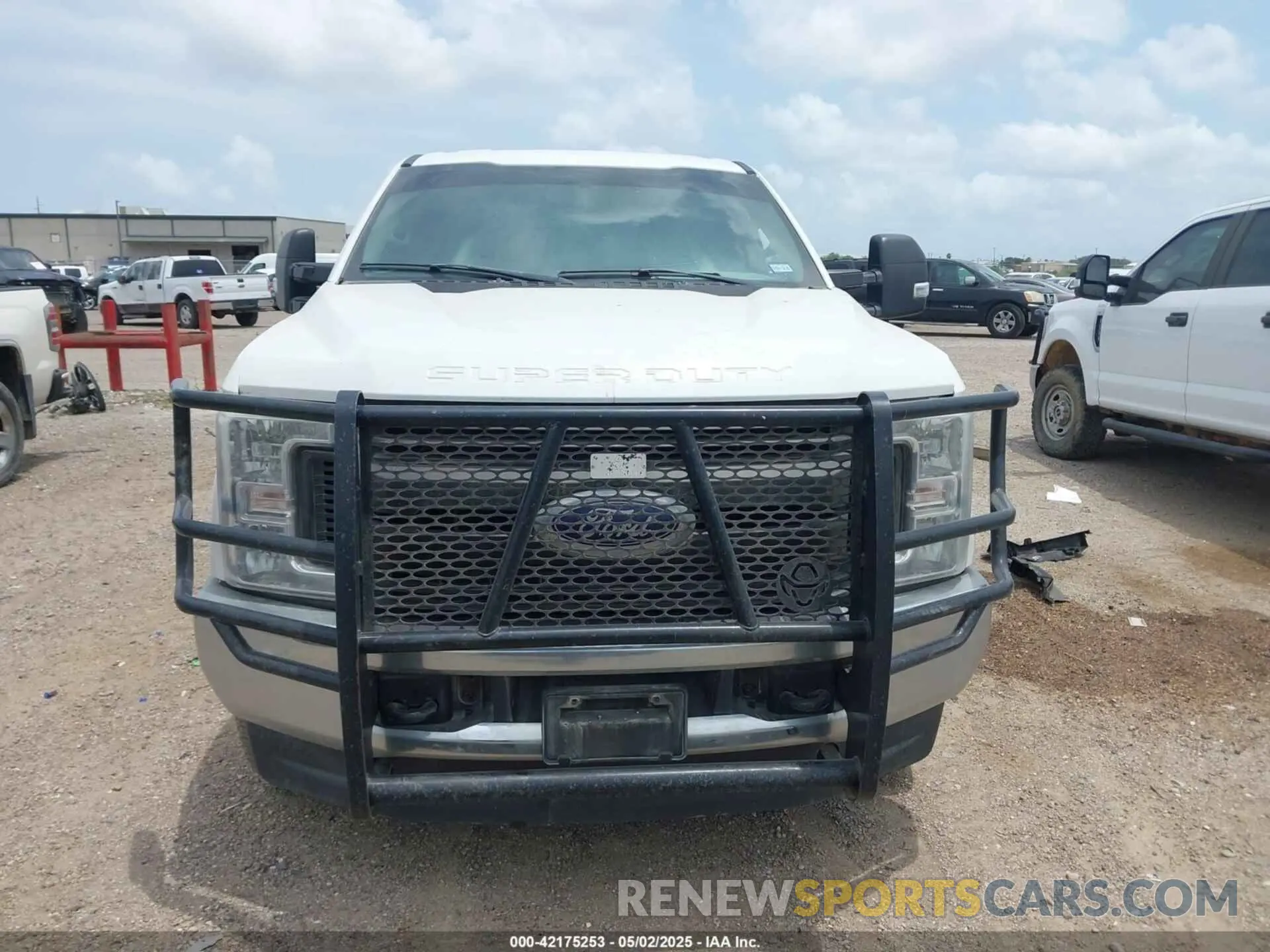 12 Photograph of a damaged car 1FT7W2B63KEG23693 FORD F-250 2019