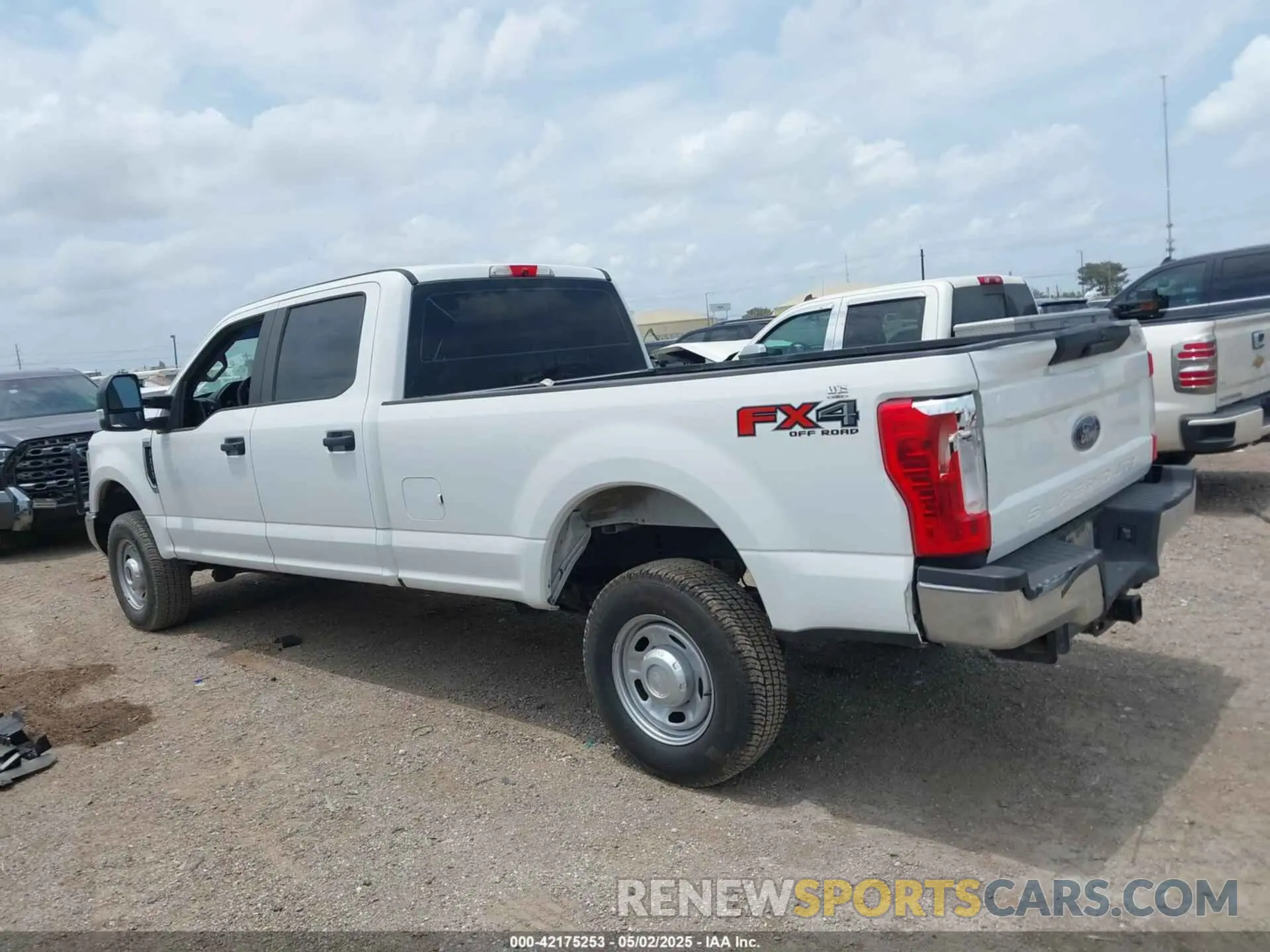 14 Photograph of a damaged car 1FT7W2B63KEG23693 FORD F-250 2019