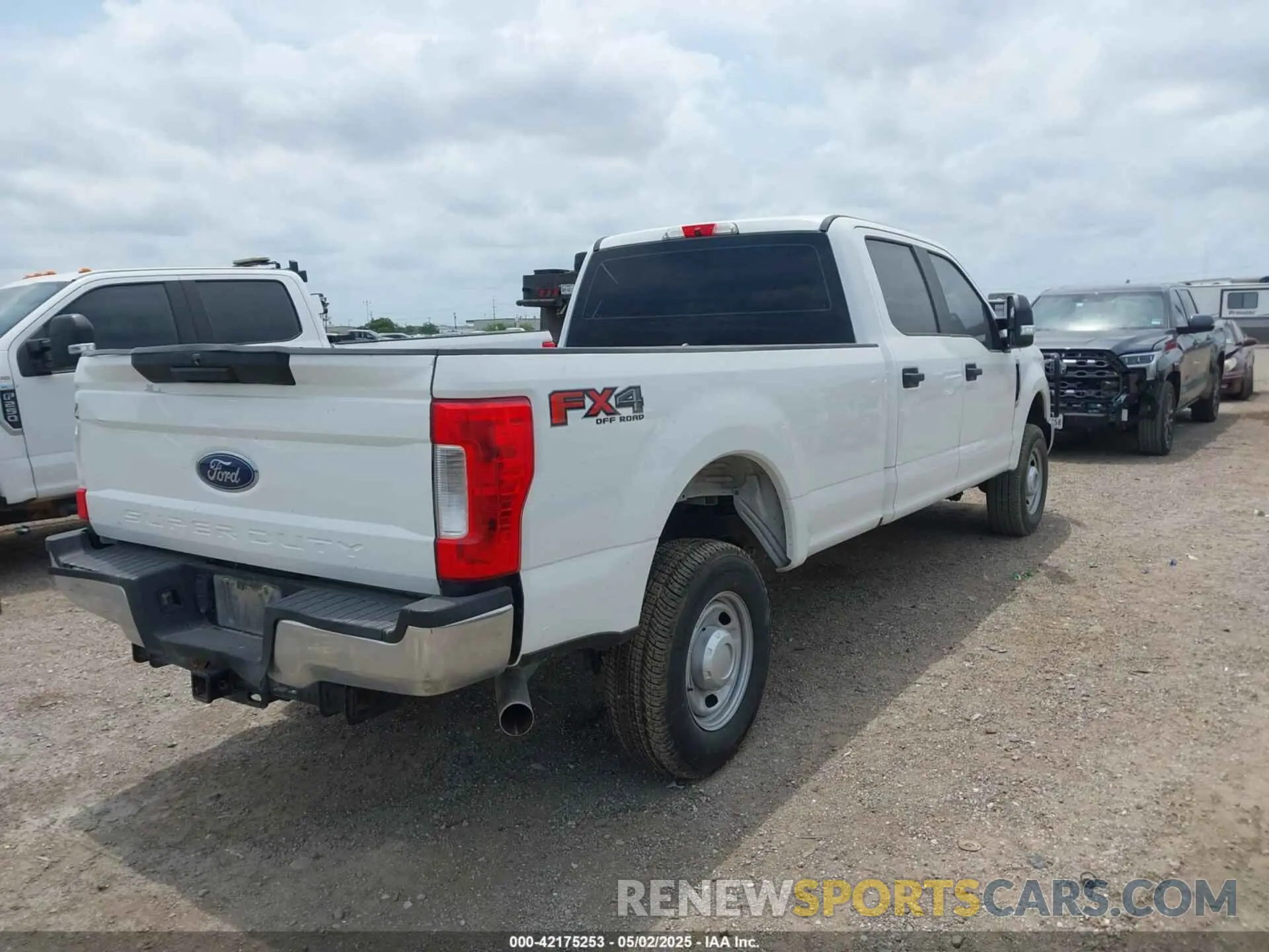 4 Photograph of a damaged car 1FT7W2B63KEG23693 FORD F-250 2019