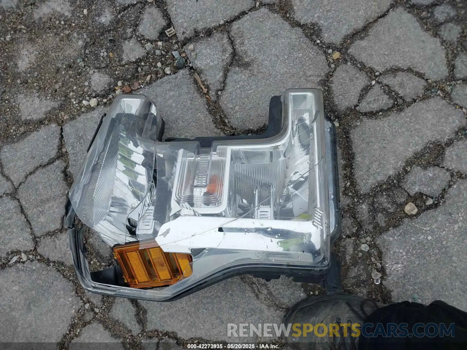 12 Photograph of a damaged car 1FT7W2B63KEG56242 FORD F-250 2019