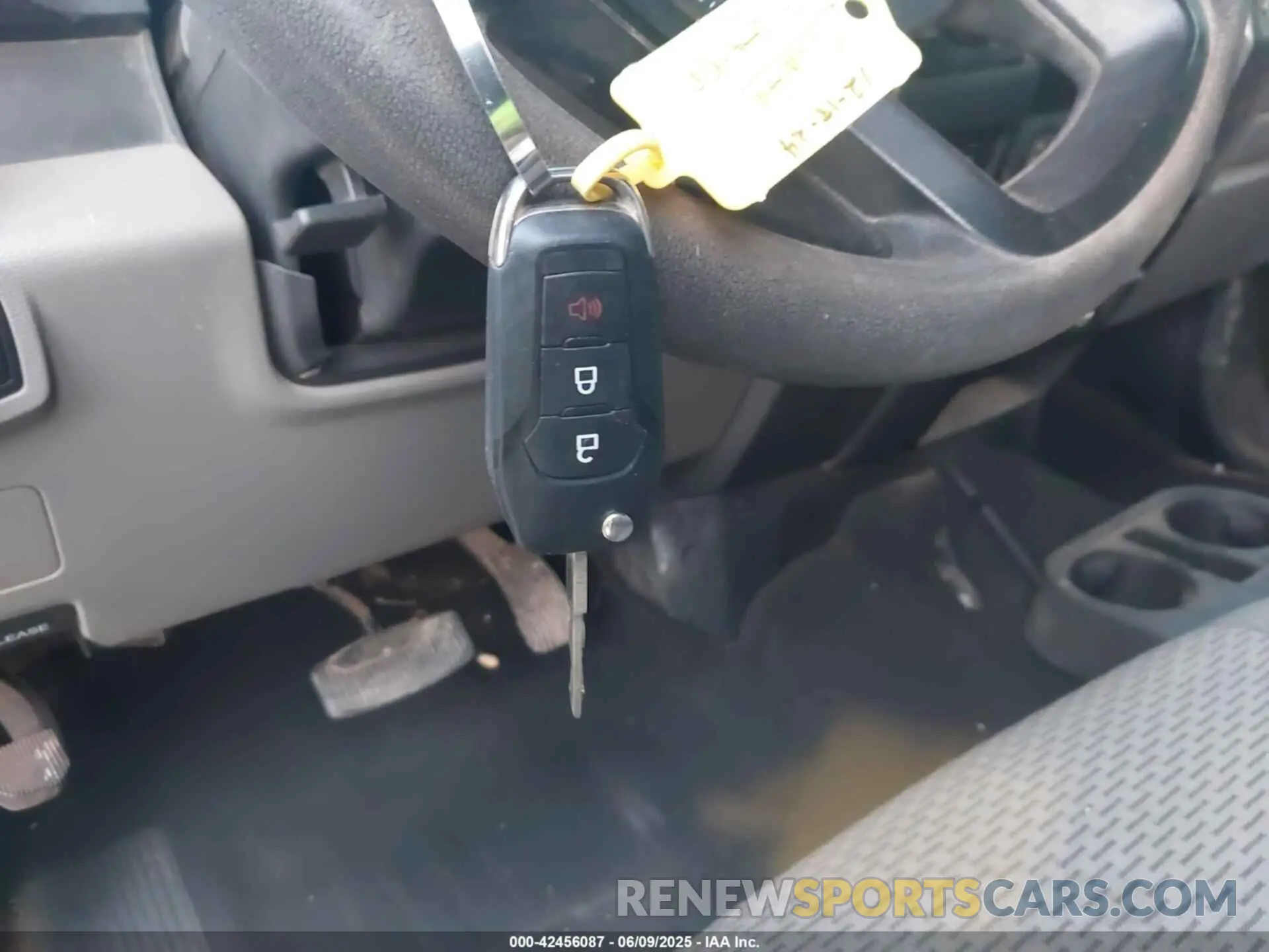 11 Photograph of a damaged car 1FT7W2B63KEG81657 FORD F-250 2019