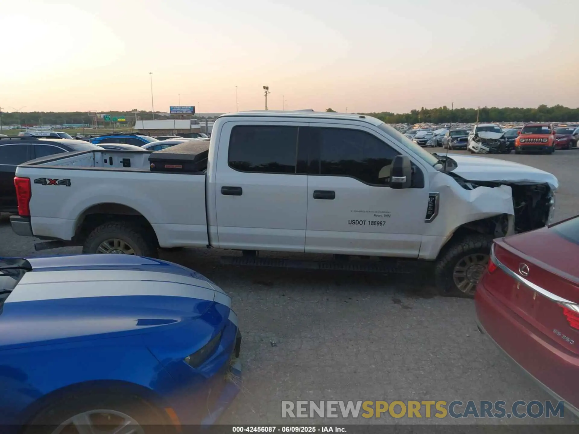 13 Photograph of a damaged car 1FT7W2B63KEG81657 FORD F-250 2019