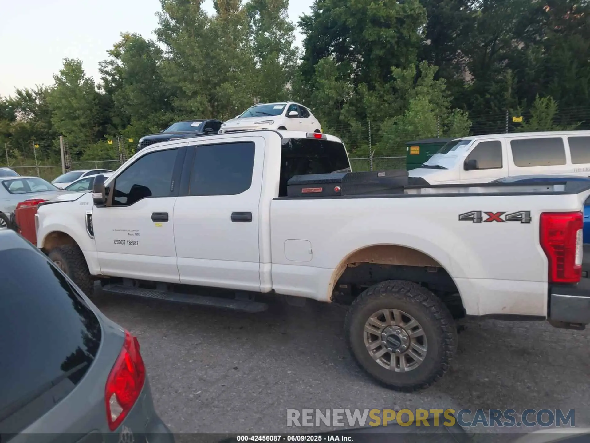 14 Photograph of a damaged car 1FT7W2B63KEG81657 FORD F-250 2019