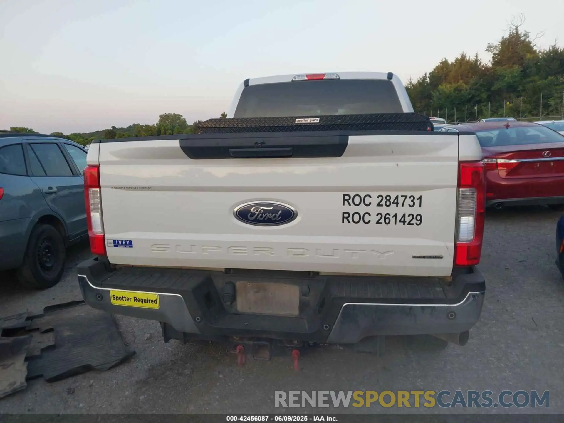 16 Photograph of a damaged car 1FT7W2B63KEG81657 FORD F-250 2019