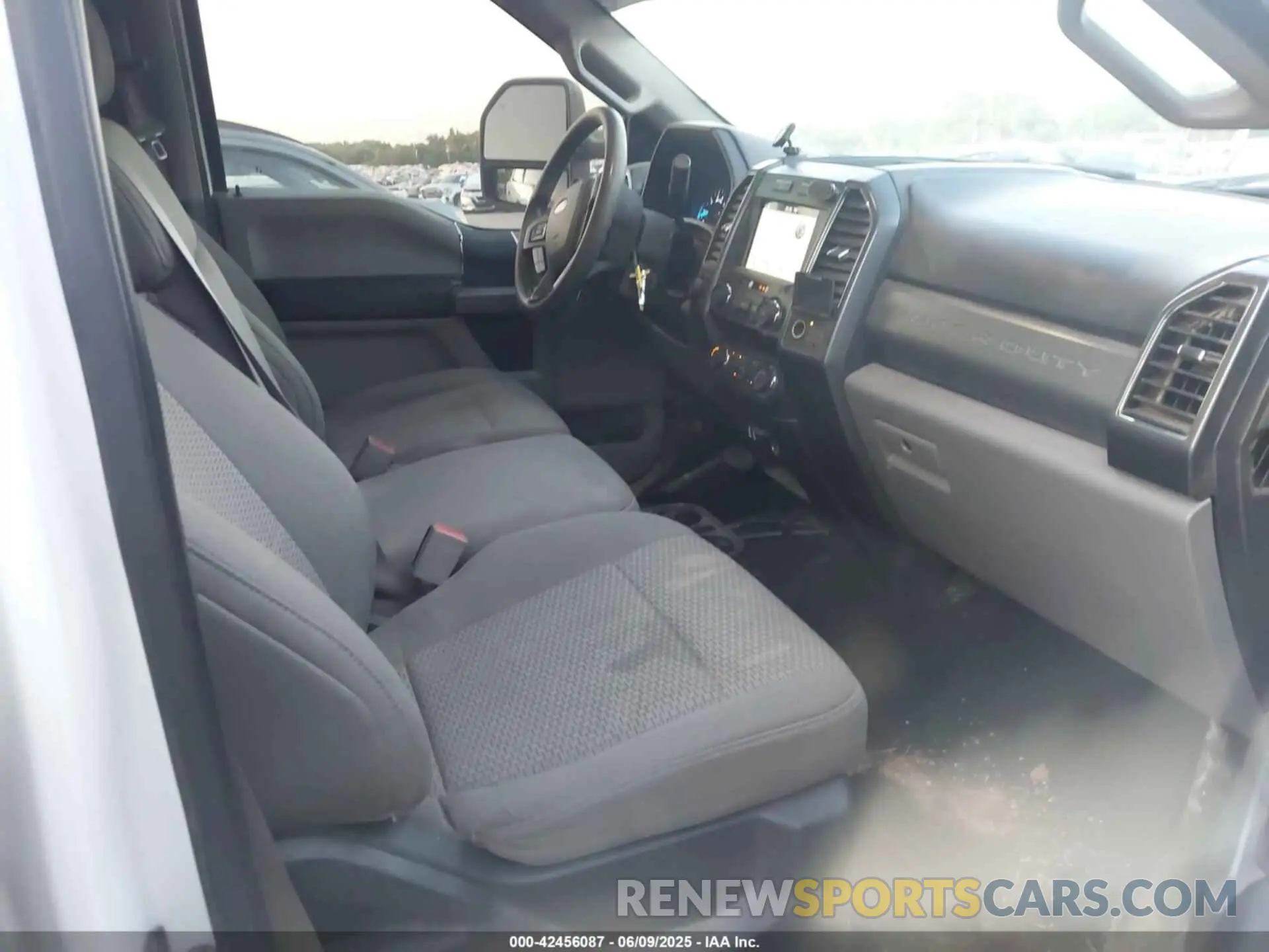 5 Photograph of a damaged car 1FT7W2B63KEG81657 FORD F-250 2019