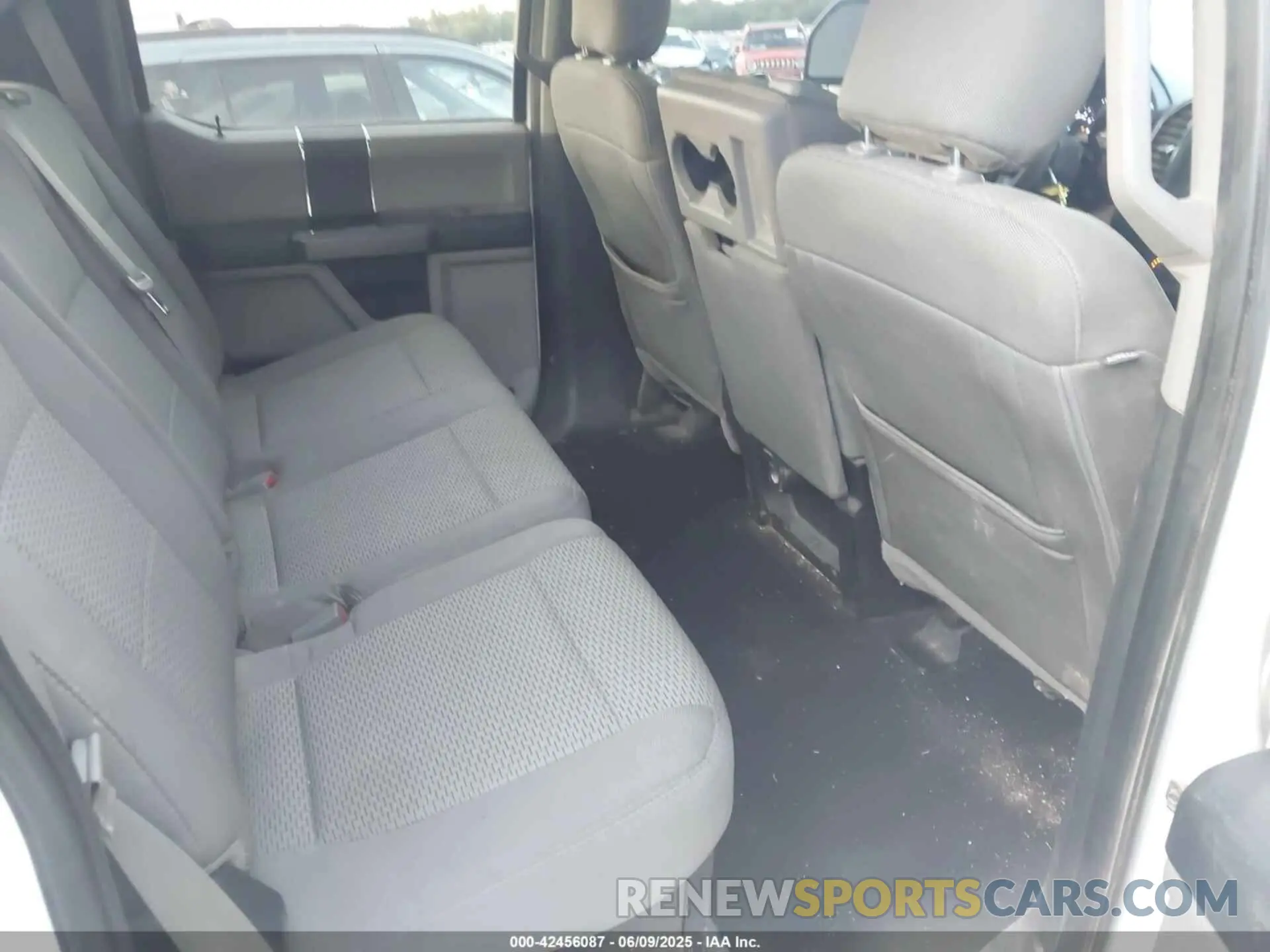 8 Photograph of a damaged car 1FT7W2B63KEG81657 FORD F-250 2019