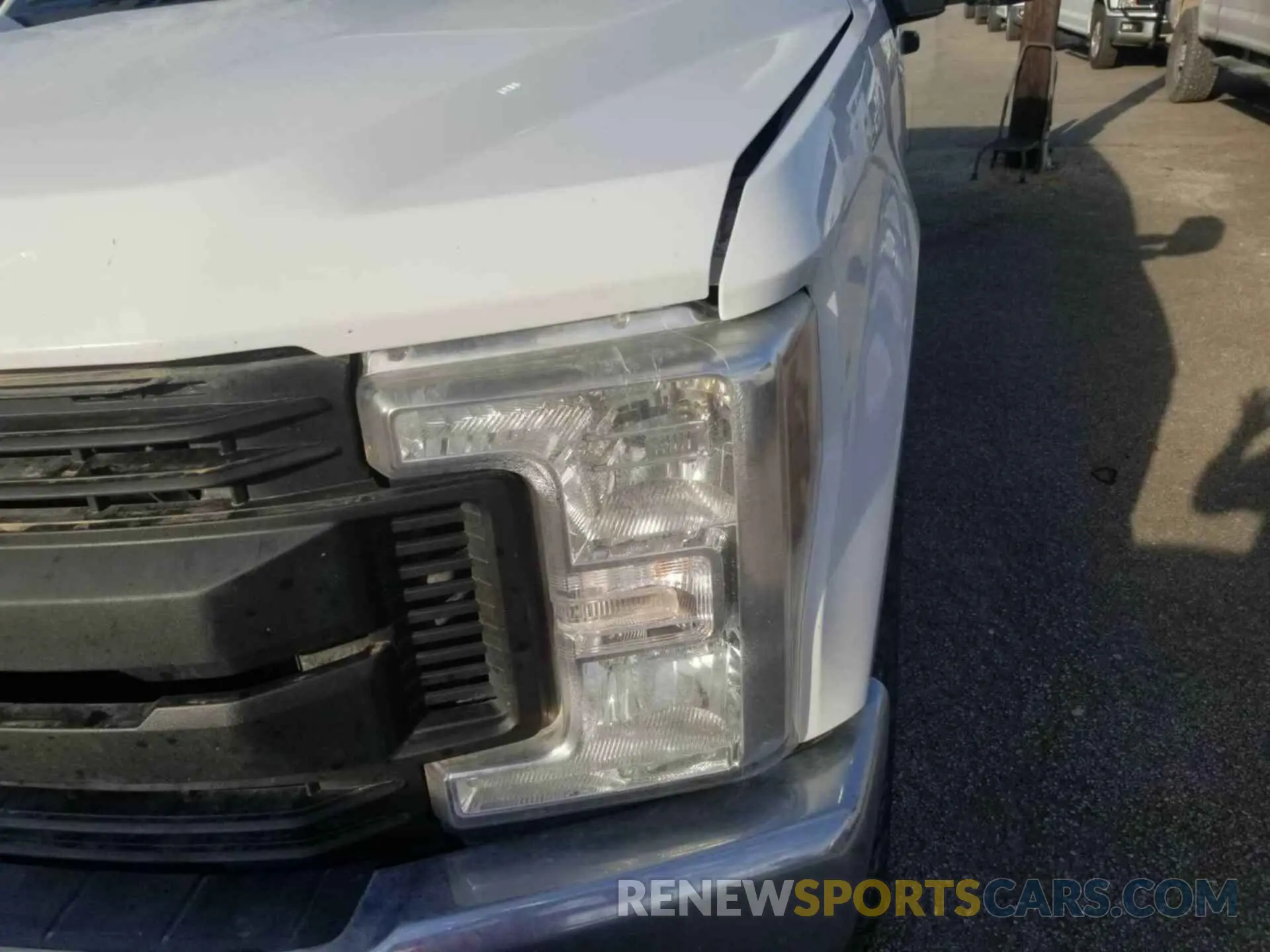 28 Photograph of a damaged car 1FT7W2B65KED86544 FORD F-250 2019