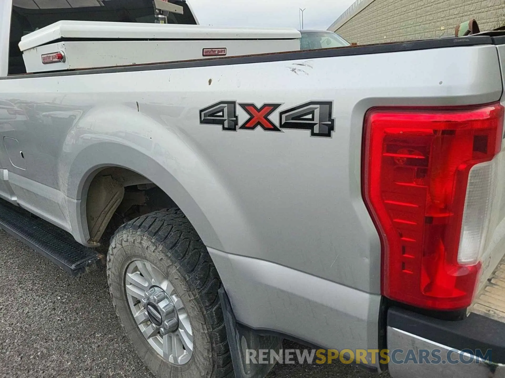 25 Photograph of a damaged car 1FT7W2B65KEG49700 FORD F-250 2019
