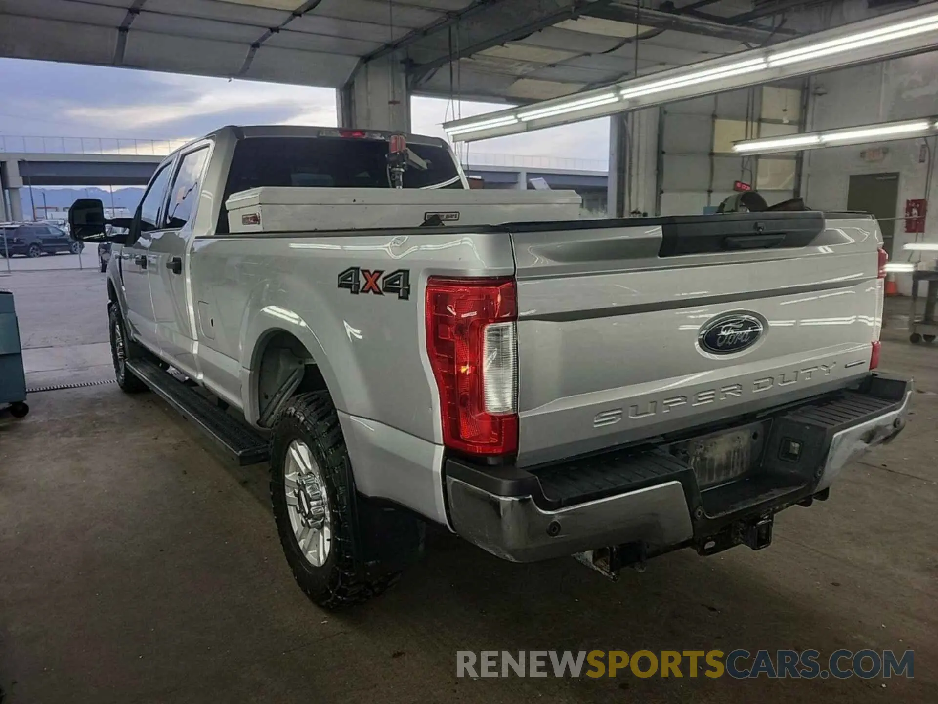 28 Photograph of a damaged car 1FT7W2B65KEG49700 FORD F-250 2019