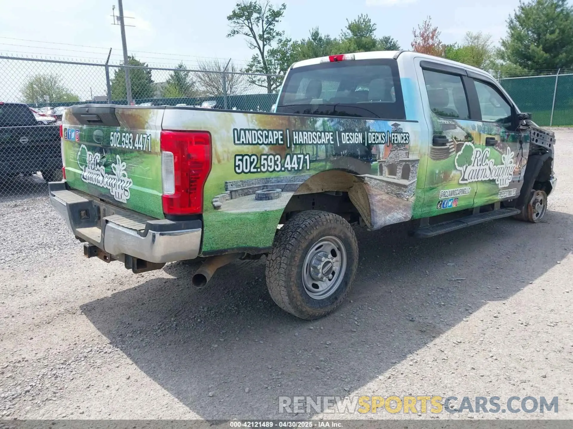 4 Photograph of a damaged car 1FT7W2B67KEC04570 FORD F-250 2019