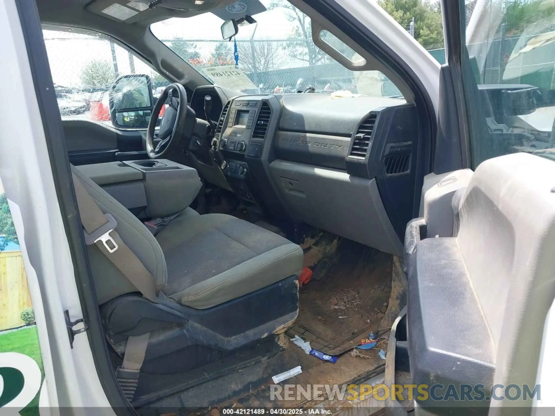 5 Photograph of a damaged car 1FT7W2B67KEC04570 FORD F-250 2019