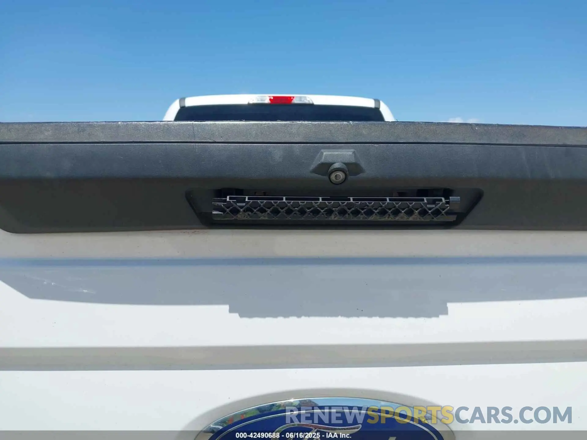 6 Photograph of a damaged car 1FT7W2B67KEG72329 FORD F-250 2019
