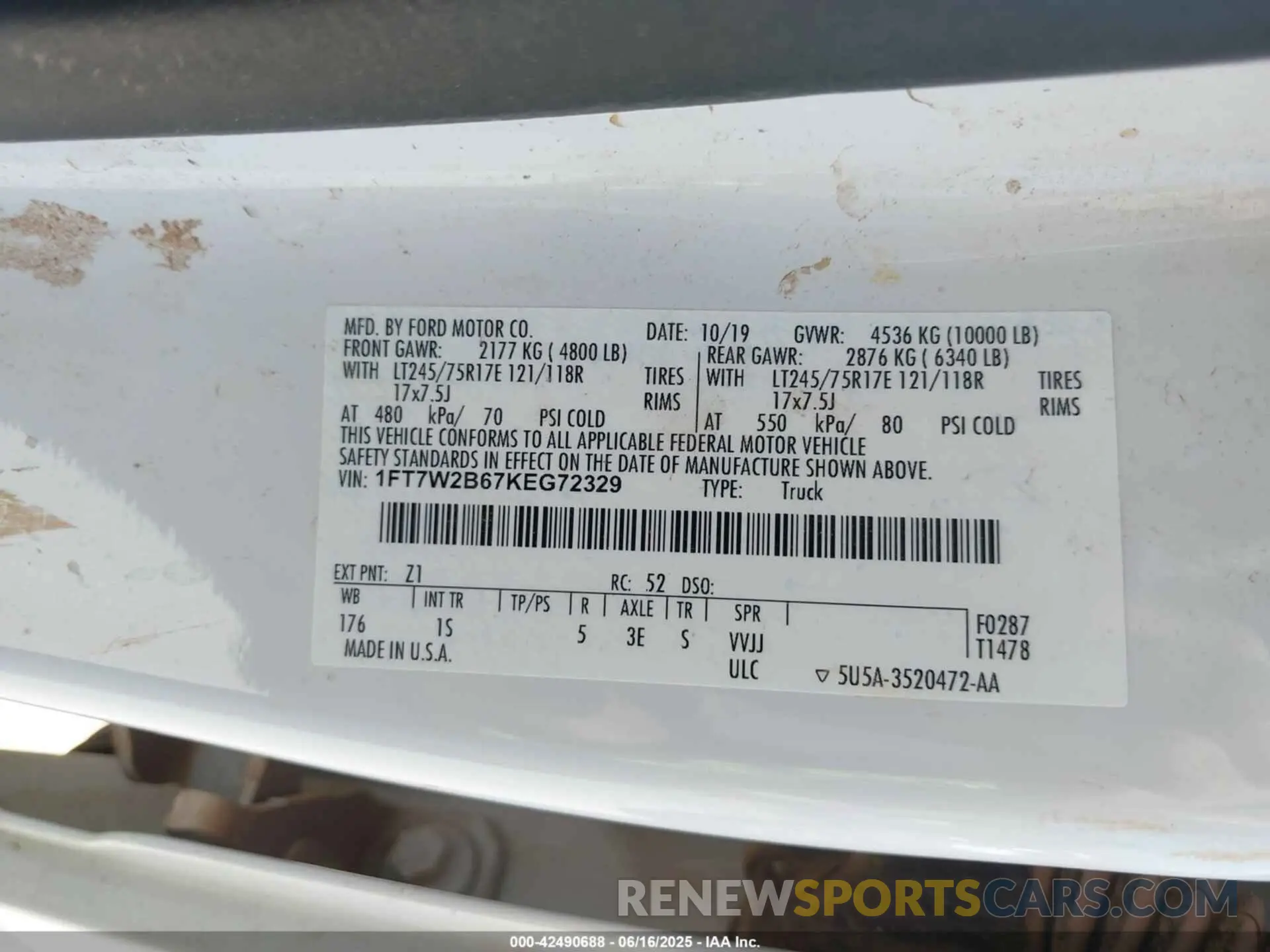 9 Photograph of a damaged car 1FT7W2B67KEG72329 FORD F-250 2019