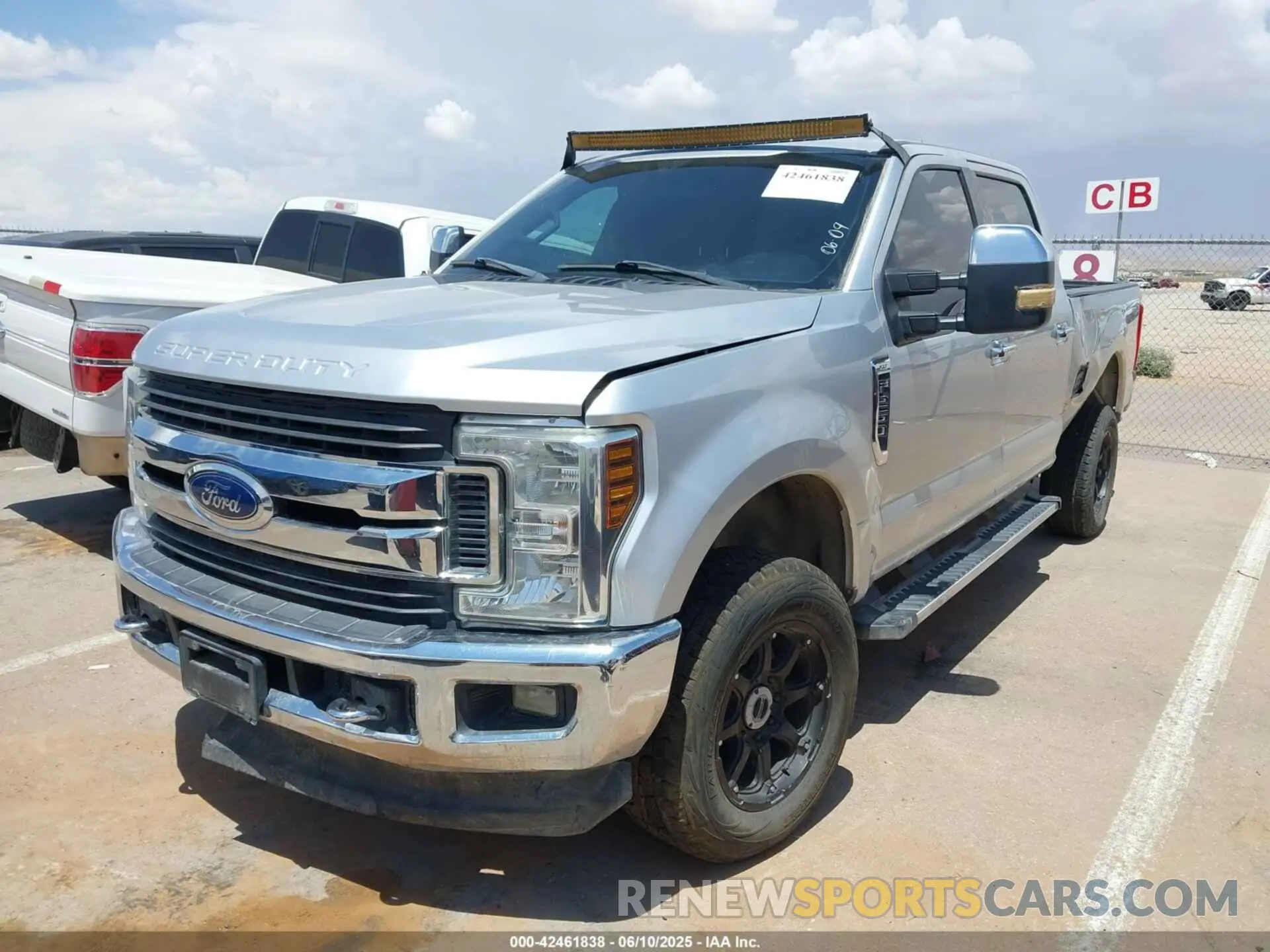 2 Photograph of a damaged car 1FT7W2B68KEC80038 FORD F-250 2019