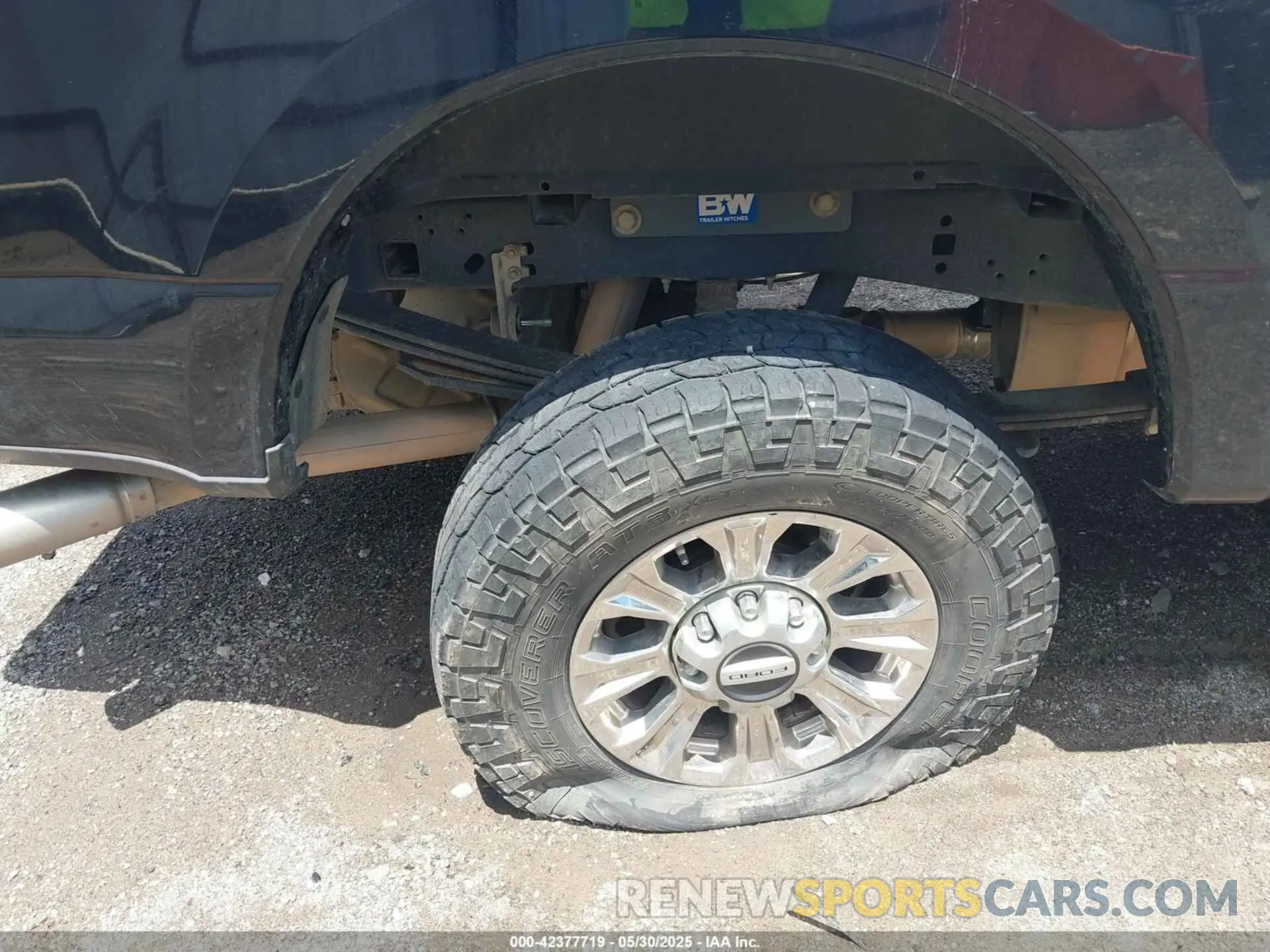 12 Photograph of a damaged car 1FT7W2B68KEG72890 FORD F-250 2019