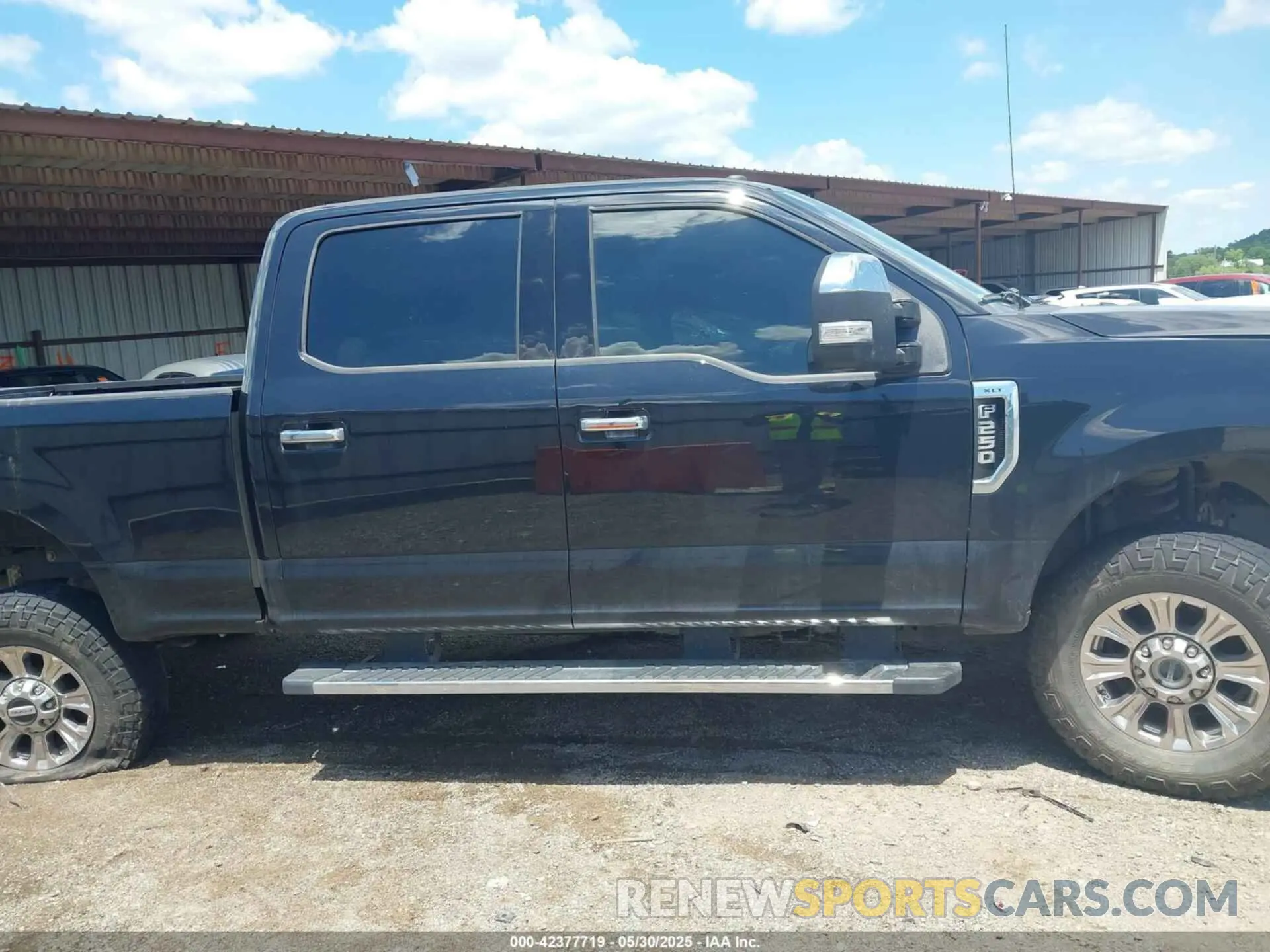 14 Photograph of a damaged car 1FT7W2B68KEG72890 FORD F-250 2019