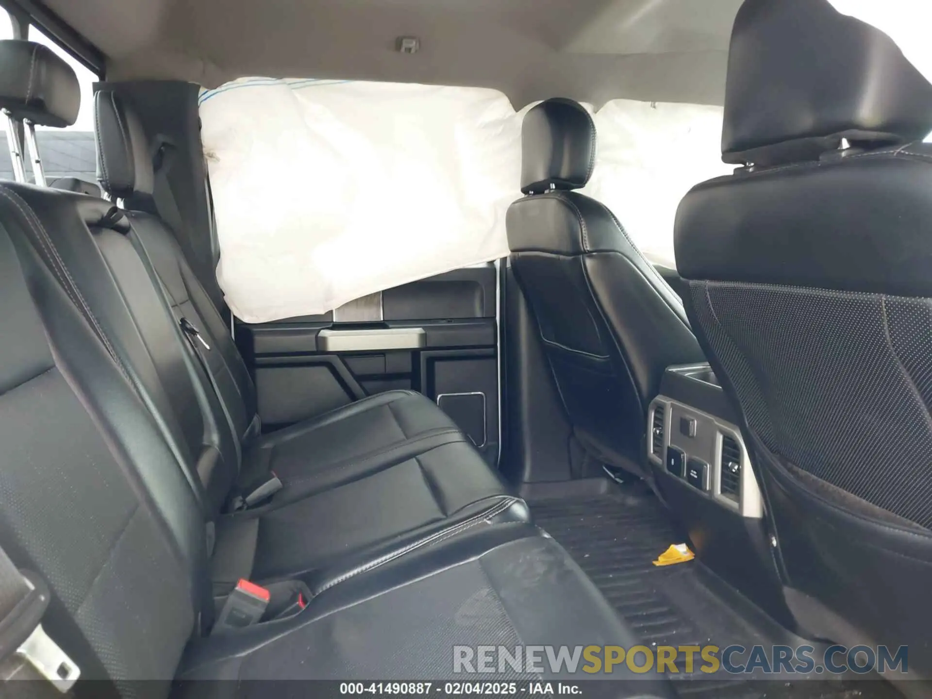 8 Photograph of a damaged car 1FT7W2B6XKEC60227 FORD F-250 2019