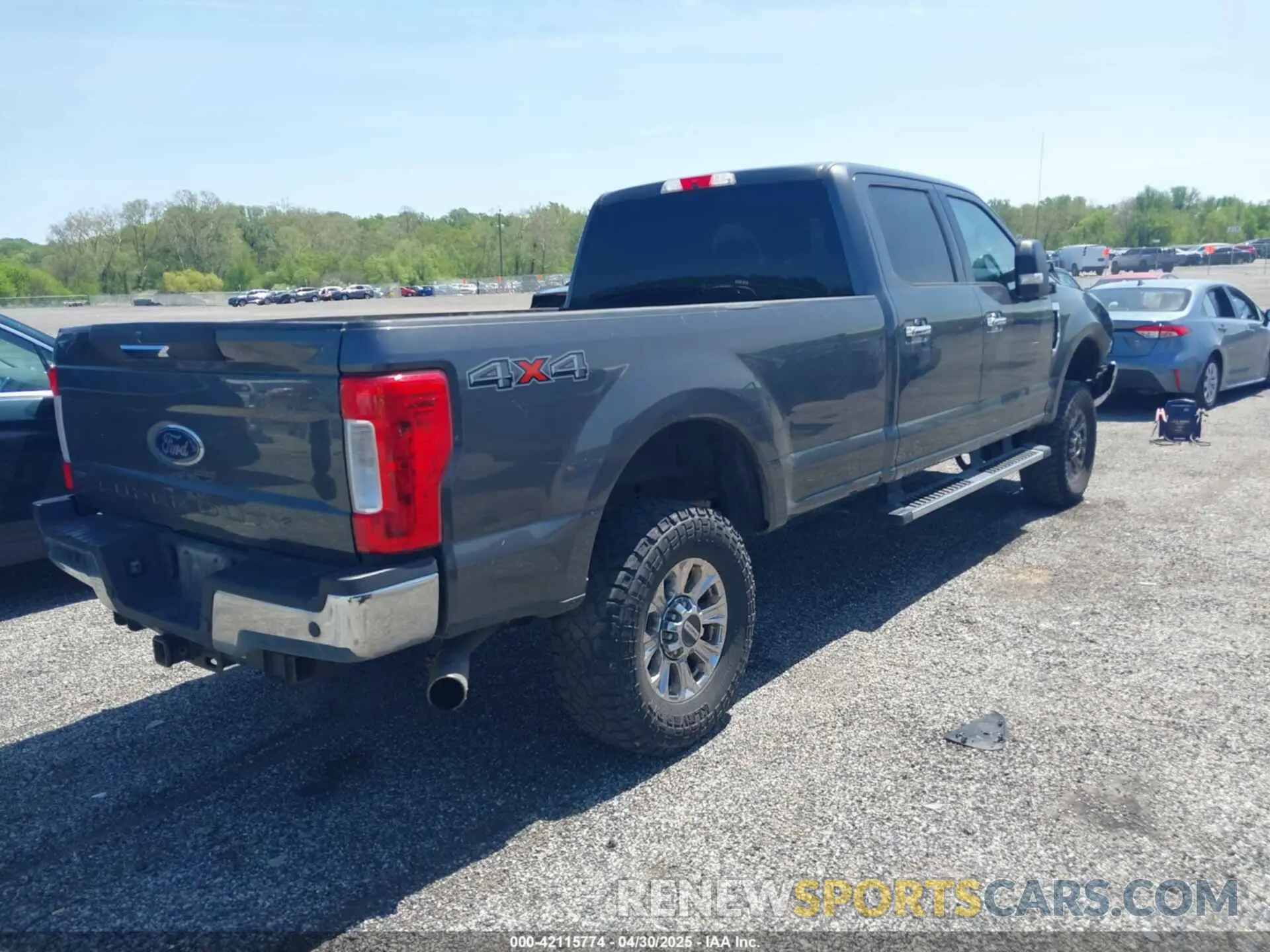 4 Photograph of a damaged car 1FT7W2B6XKED46072 FORD F-250 2019