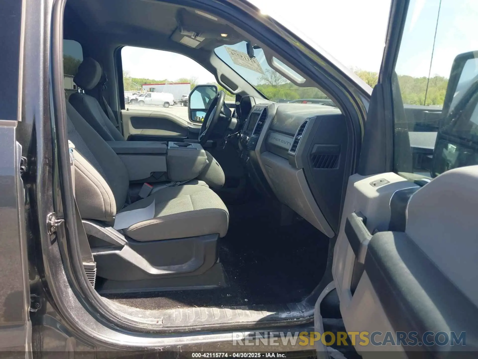 5 Photograph of a damaged car 1FT7W2B6XKED46072 FORD F-250 2019