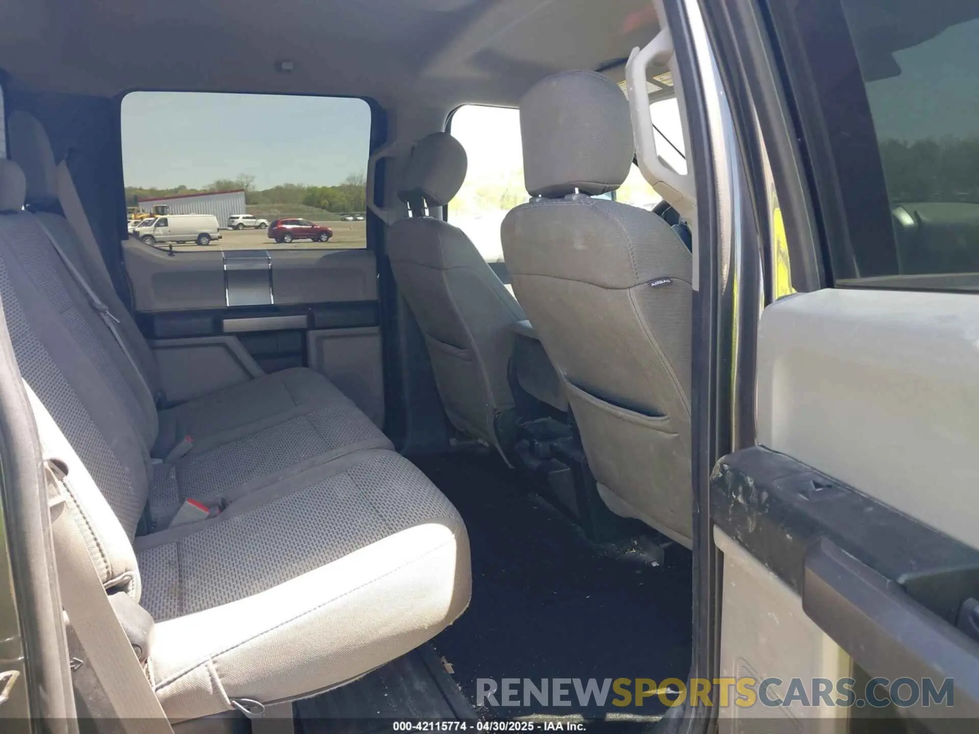 8 Photograph of a damaged car 1FT7W2B6XKED46072 FORD F-250 2019