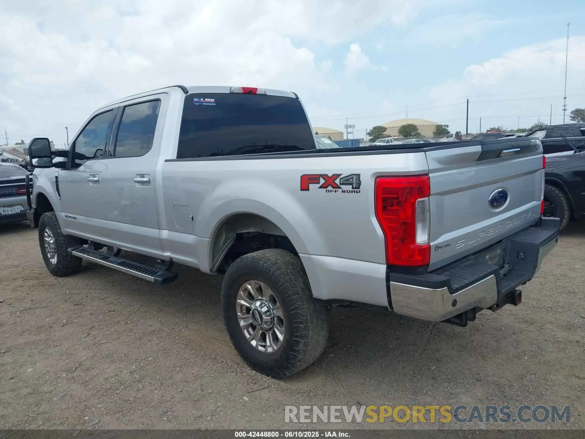 3 Photograph of a damaged car 1FT7W2BT0KEF68884 FORD F-250 2019