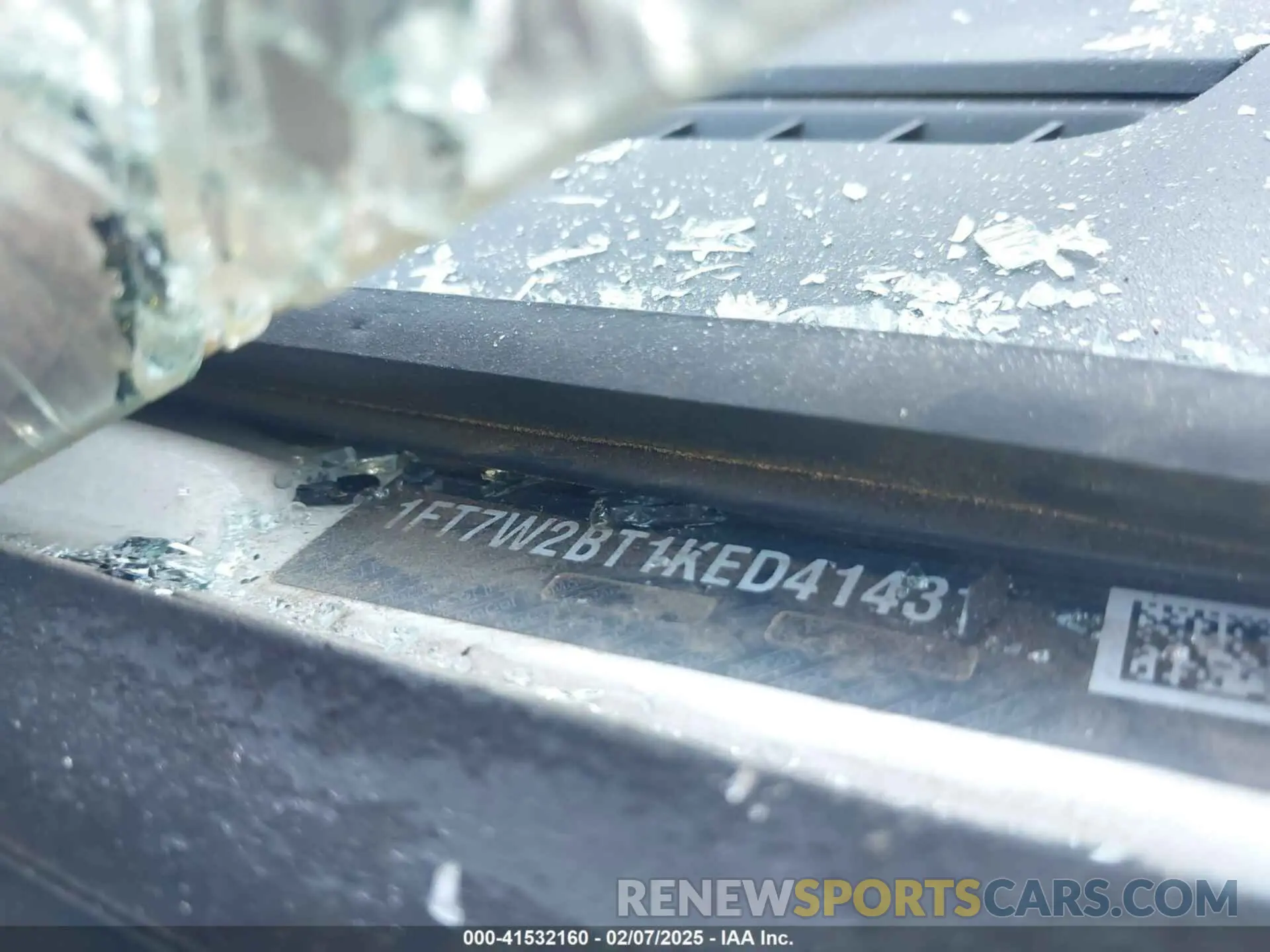 9 Photograph of a damaged car 1FT7W2BT1KED41431 FORD F-250 2019