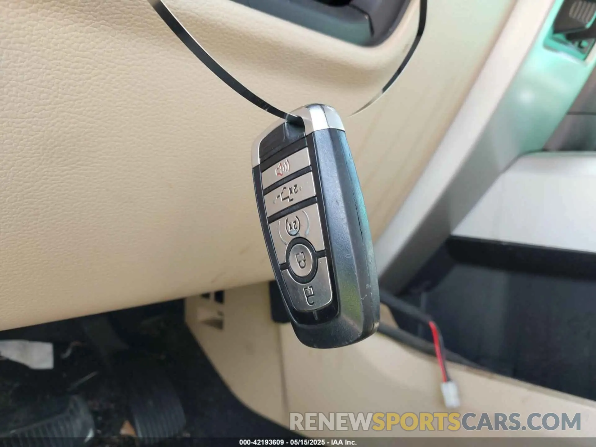 11 Photograph of a damaged car 1FT7W2BT1KEG35217 FORD F-250 2019