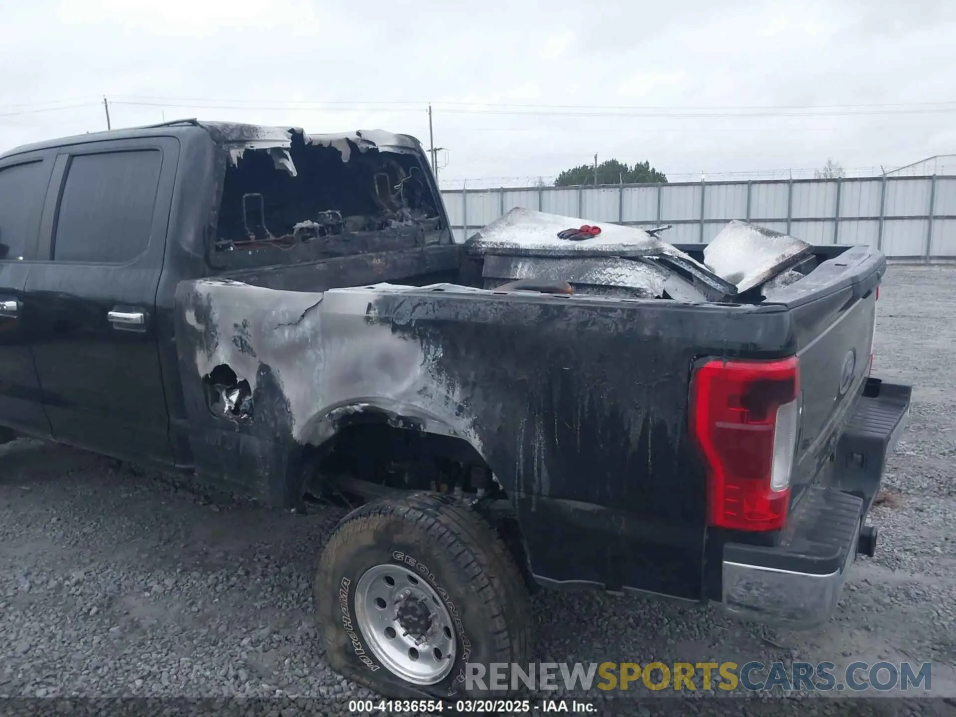 6 Photograph of a damaged car 1FT7W2BT2KEC86049 FORD F-250 2019
