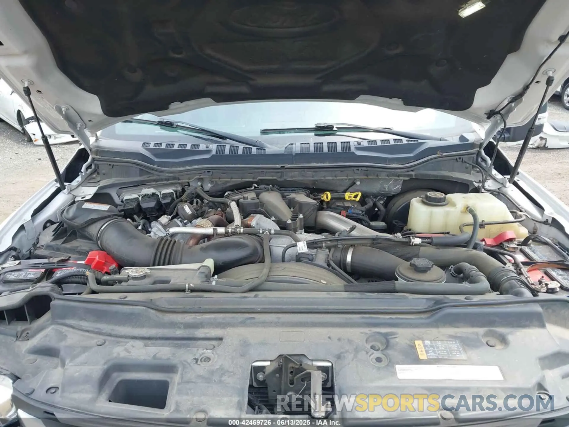 10 Photograph of a damaged car 1FT7W2BT2KED20295 FORD F-250 2019