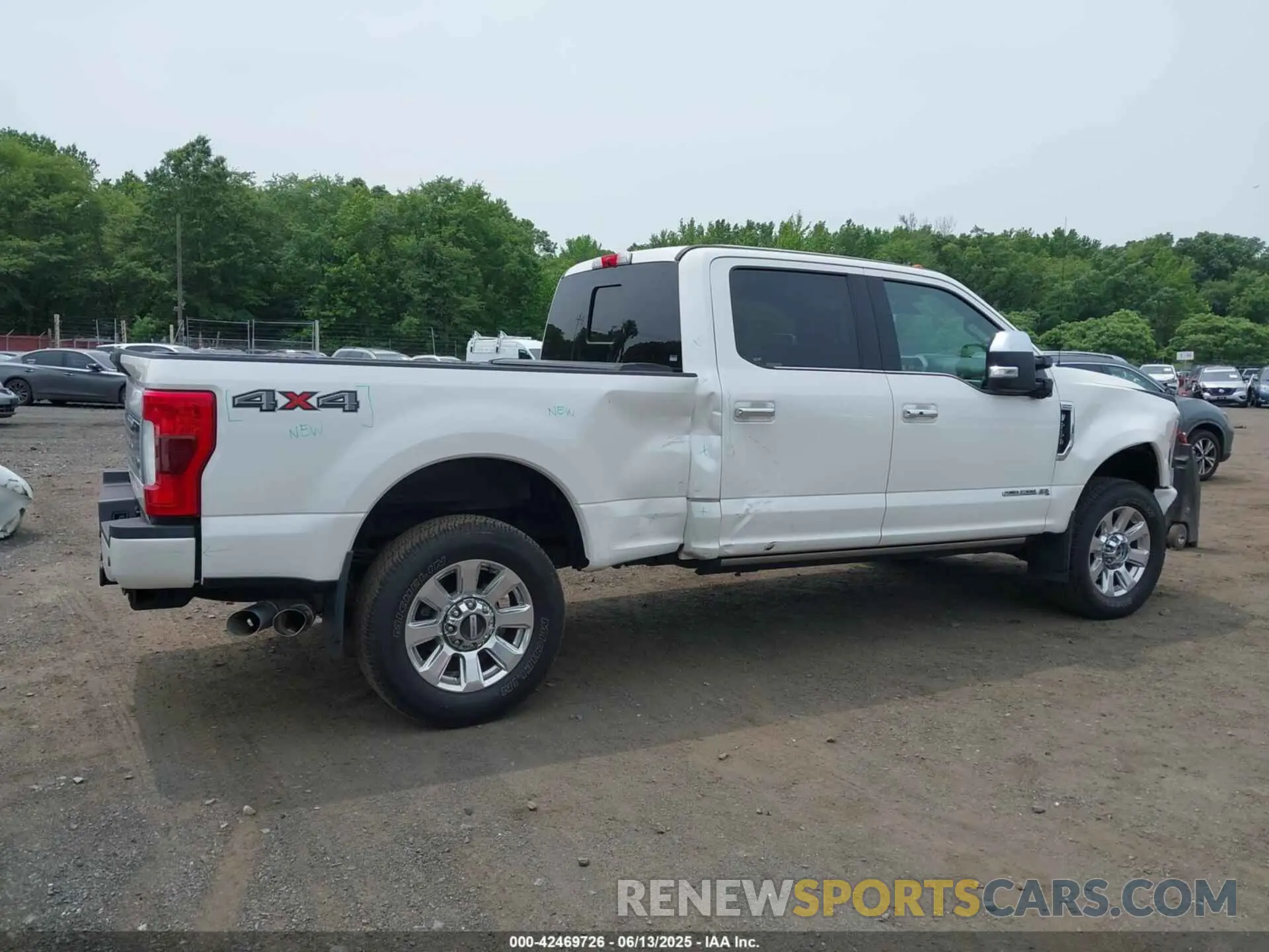 17 Photograph of a damaged car 1FT7W2BT2KED20295 FORD F-250 2019