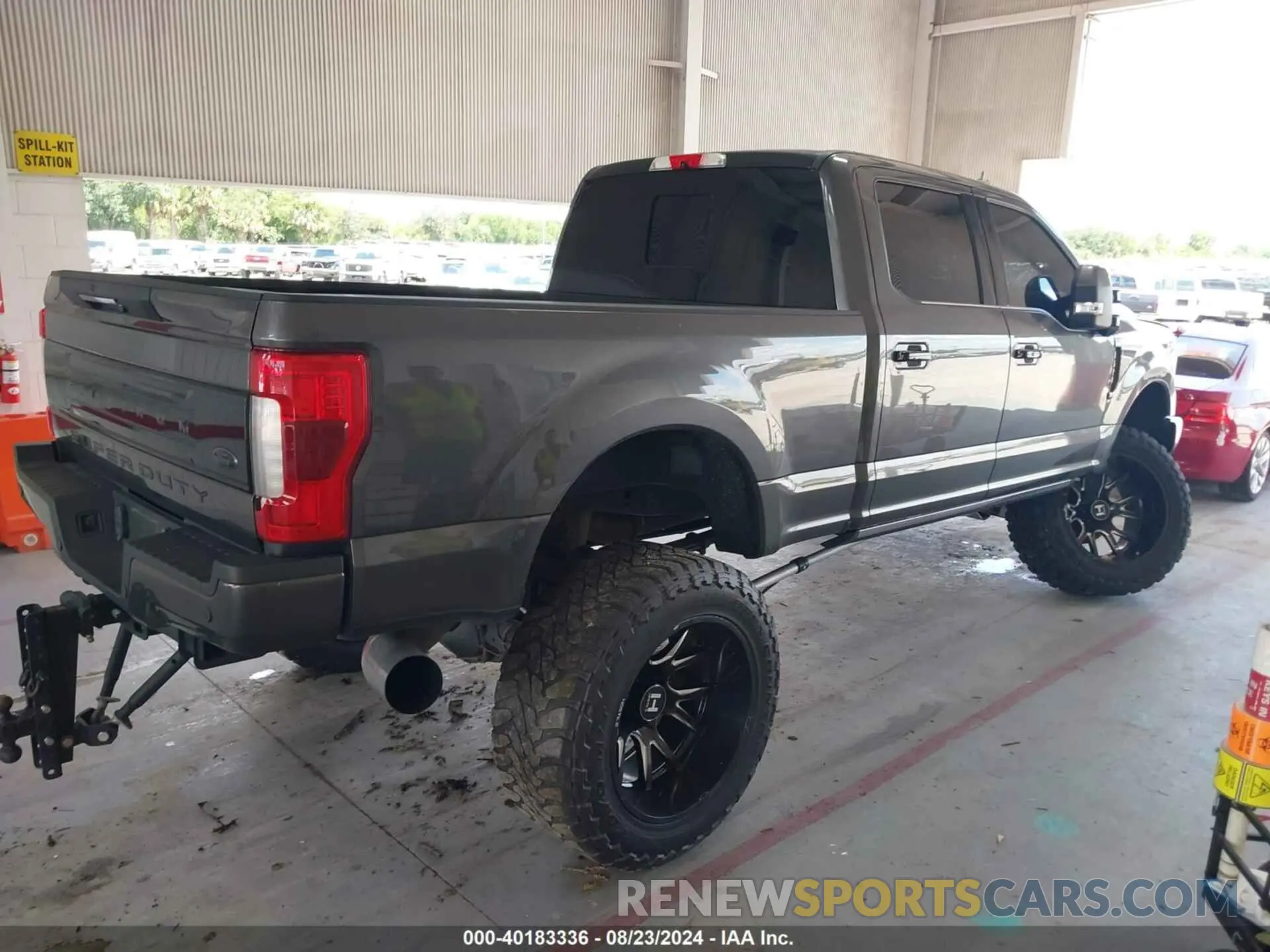 4 Photograph of a damaged car 1FT7W2BT2KEE12412 FORD F-250 2019