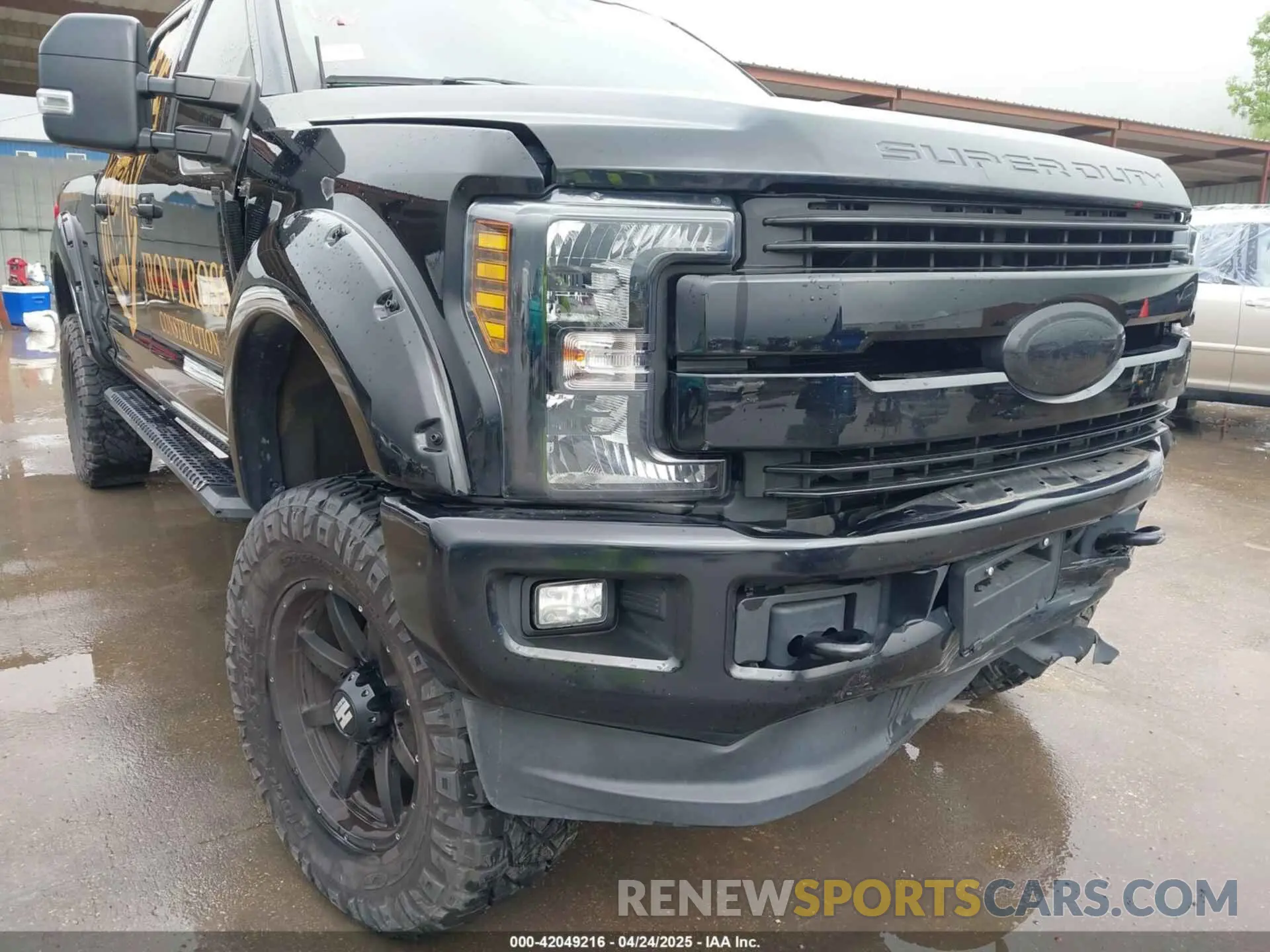 18 Photograph of a damaged car 1FT7W2BT2KEE43529 FORD F-250 2019