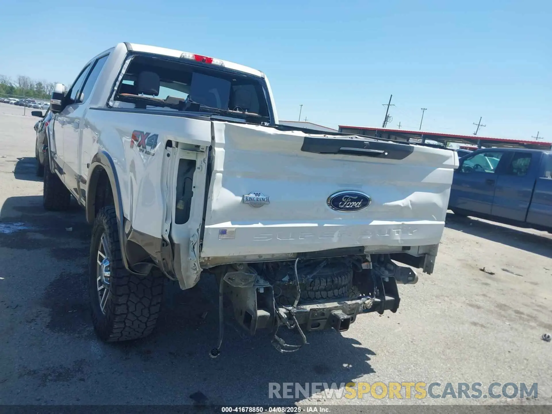 17 Photograph of a damaged car 1FT7W2BT2KEG32312 FORD F-250 2019