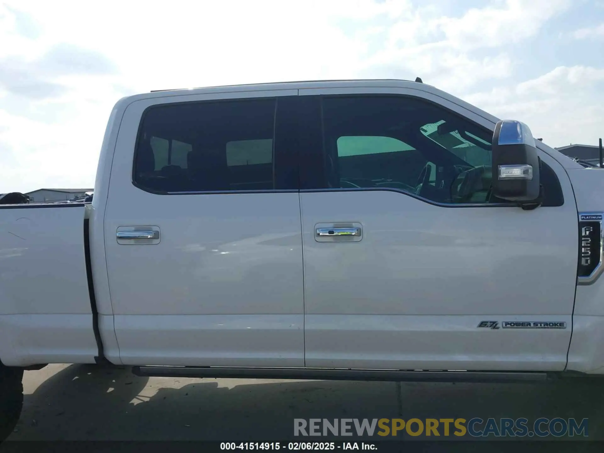 14 Photograph of a damaged car 1FT7W2BT3KEC05382 FORD F-250 2019