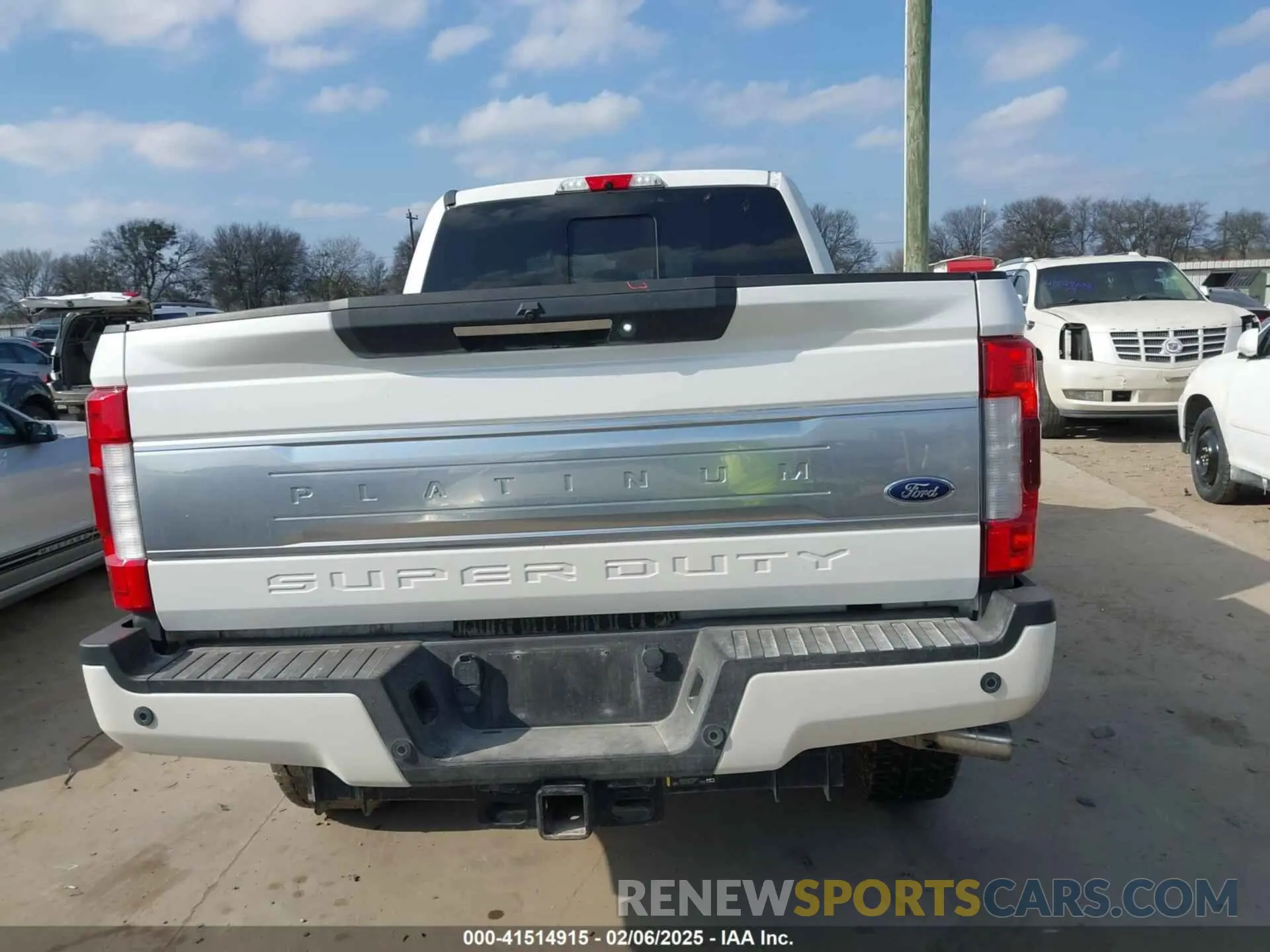 17 Photograph of a damaged car 1FT7W2BT3KEC05382 FORD F-250 2019