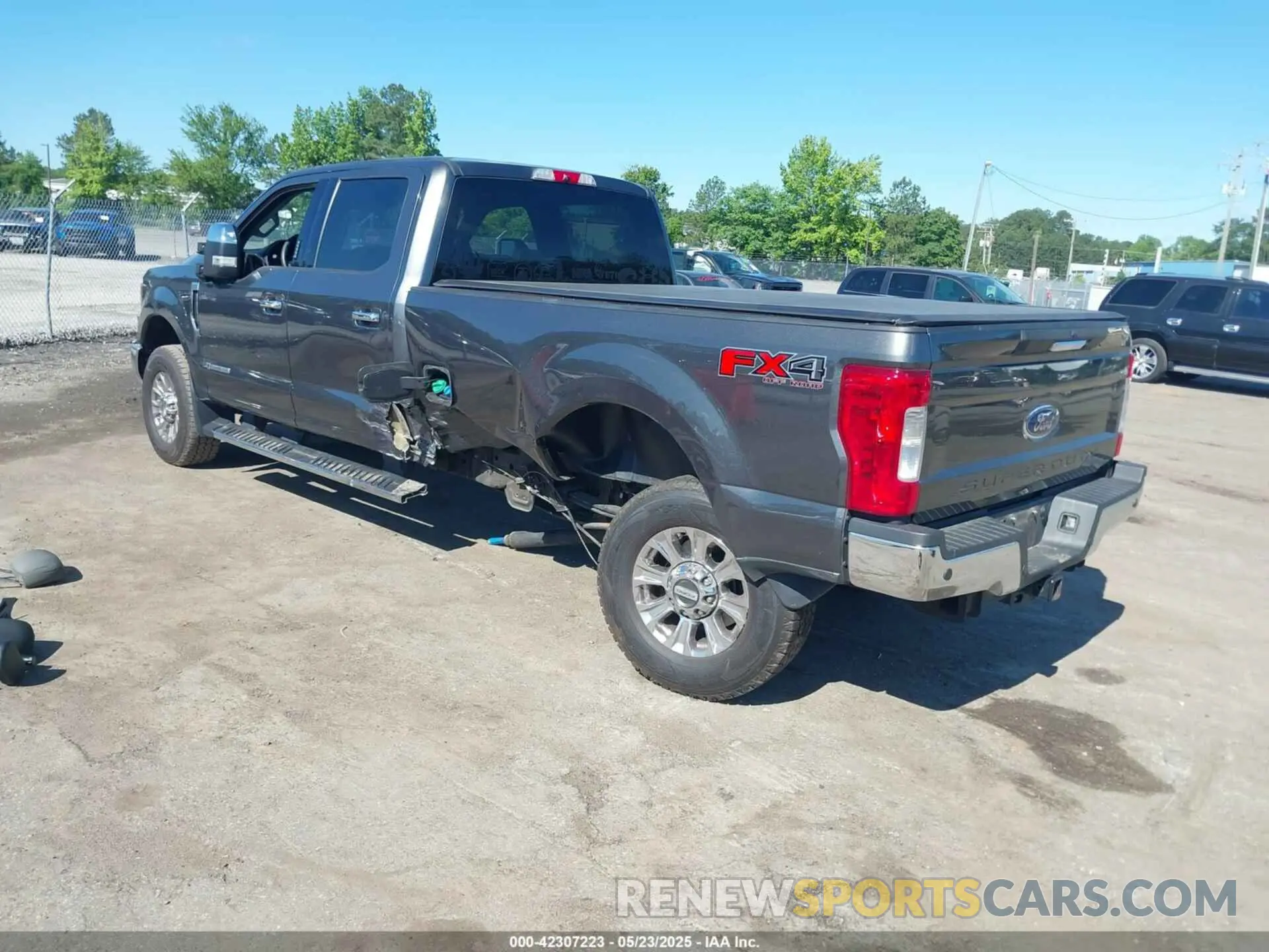 3 Photograph of a damaged car 1FT7W2BT3KED46159 FORD F-250 2019