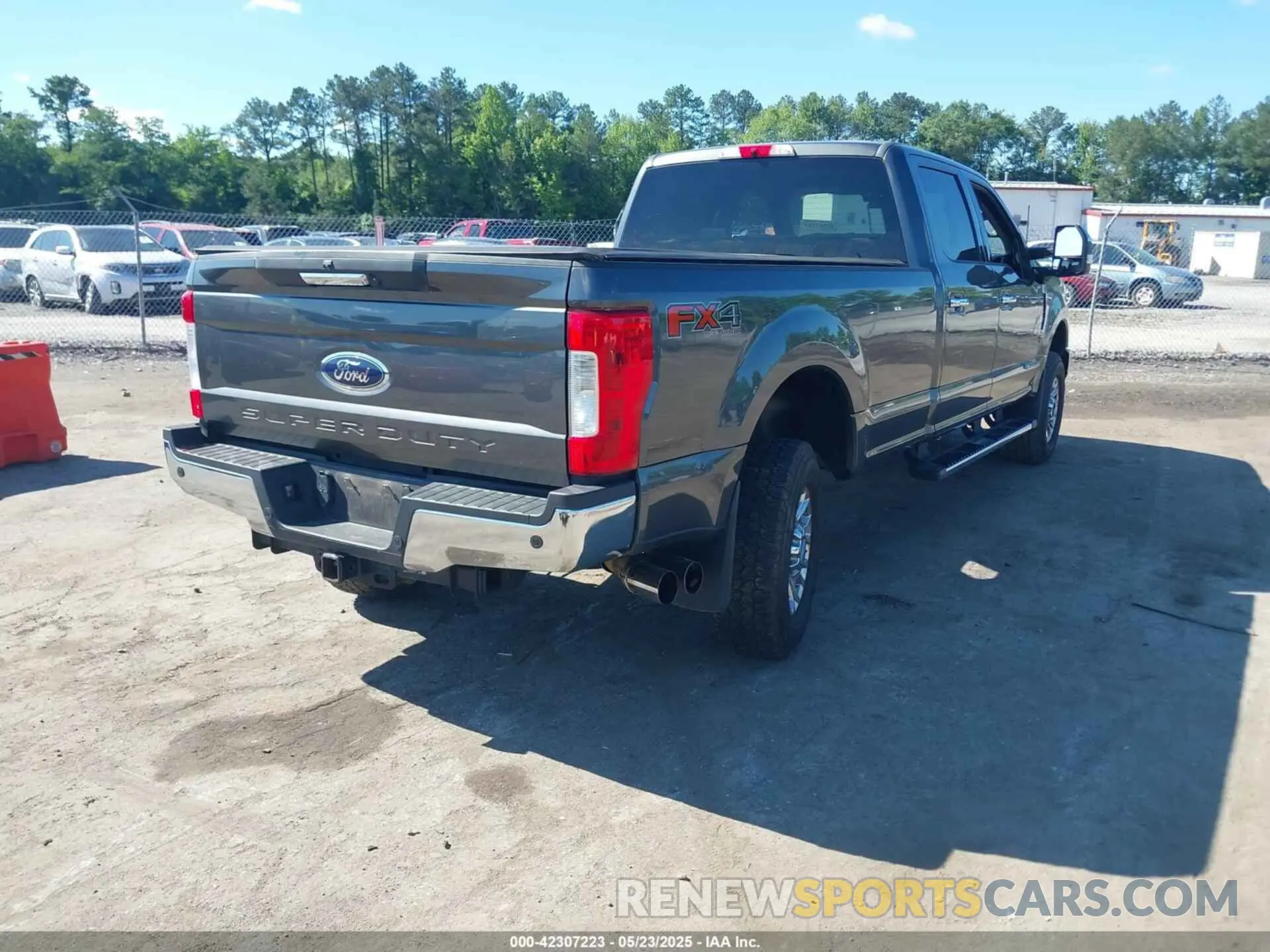 4 Photograph of a damaged car 1FT7W2BT3KED46159 FORD F-250 2019