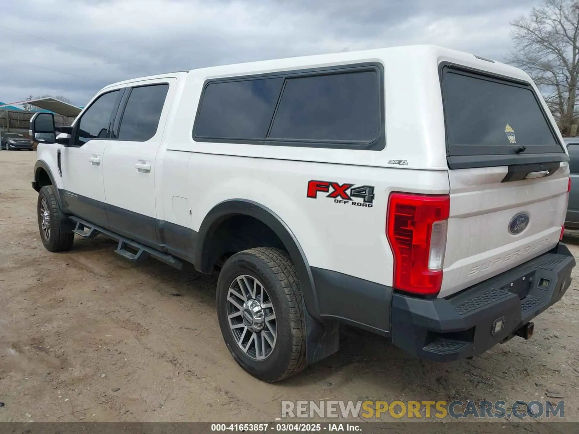 3 Photograph of a damaged car 1FT7W2BT3KED60143 FORD F-250 2019