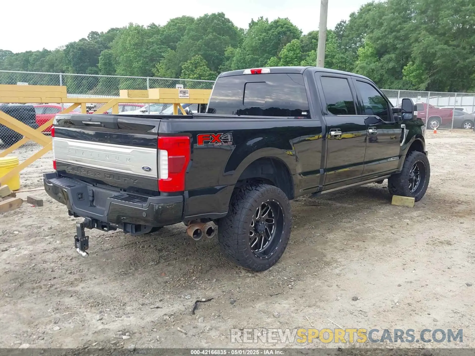 4 Photograph of a damaged car 1FT7W2BT3KED98410 FORD F-250 2019