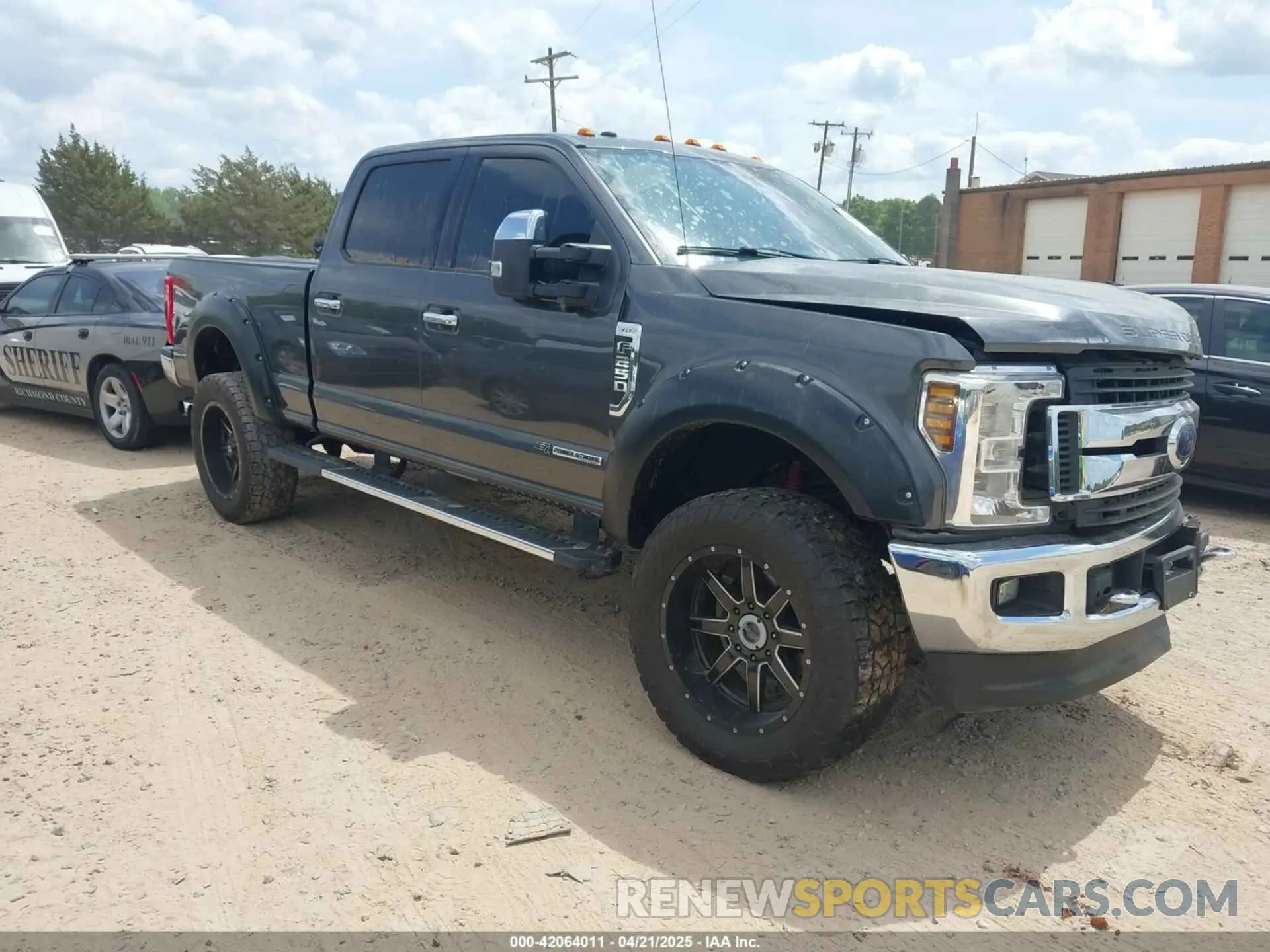1 Photograph of a damaged car 1FT7W2BT4KEC03043 FORD F-250 2019