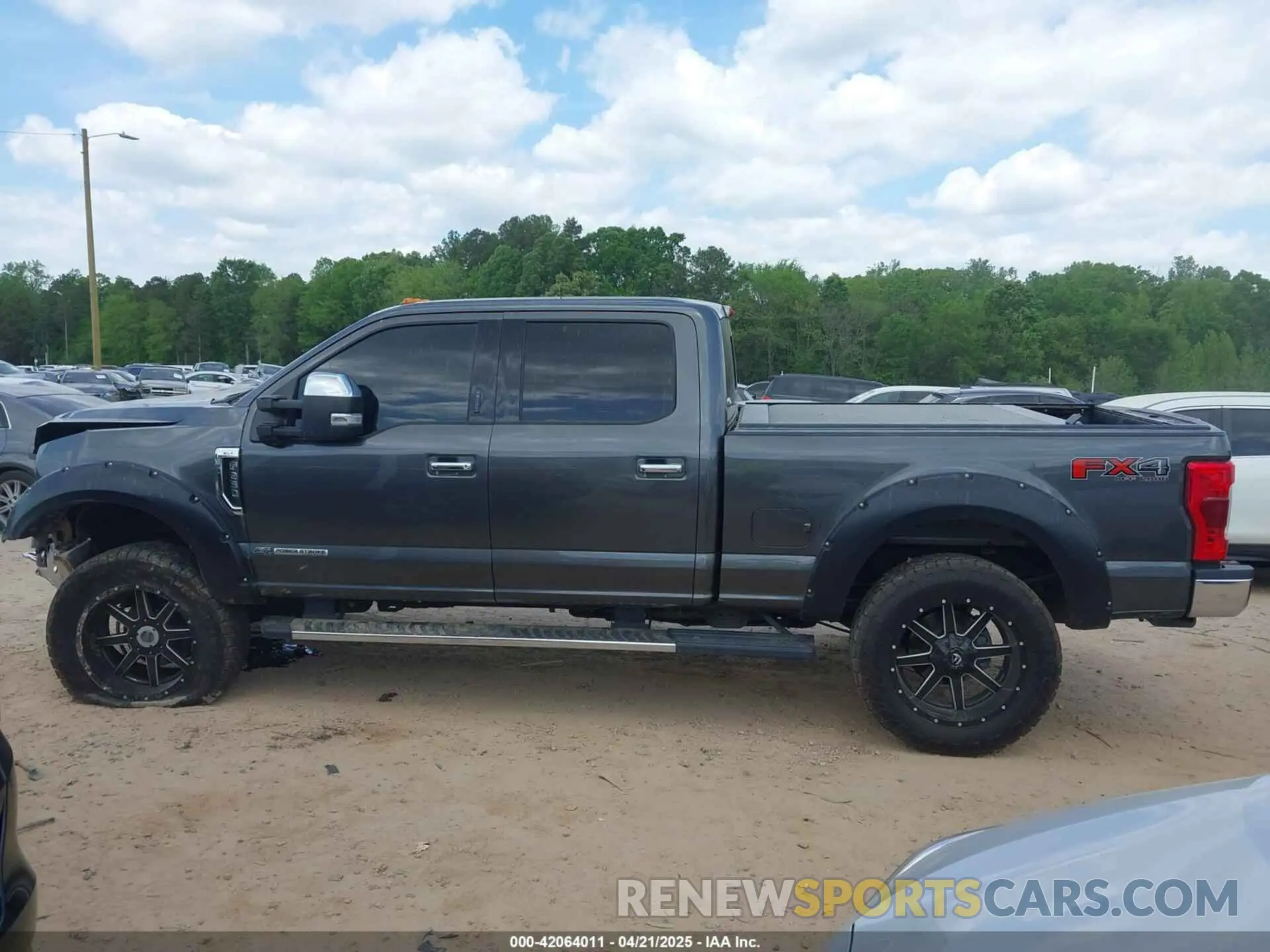 14 Photograph of a damaged car 1FT7W2BT4KEC03043 FORD F-250 2019