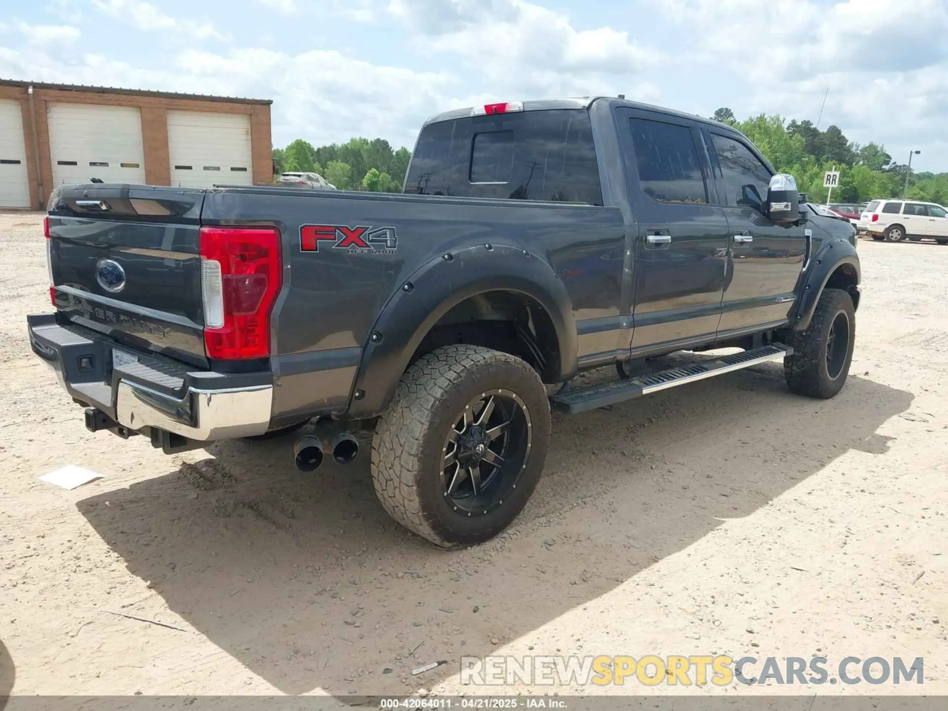 4 Photograph of a damaged car 1FT7W2BT4KEC03043 FORD F-250 2019