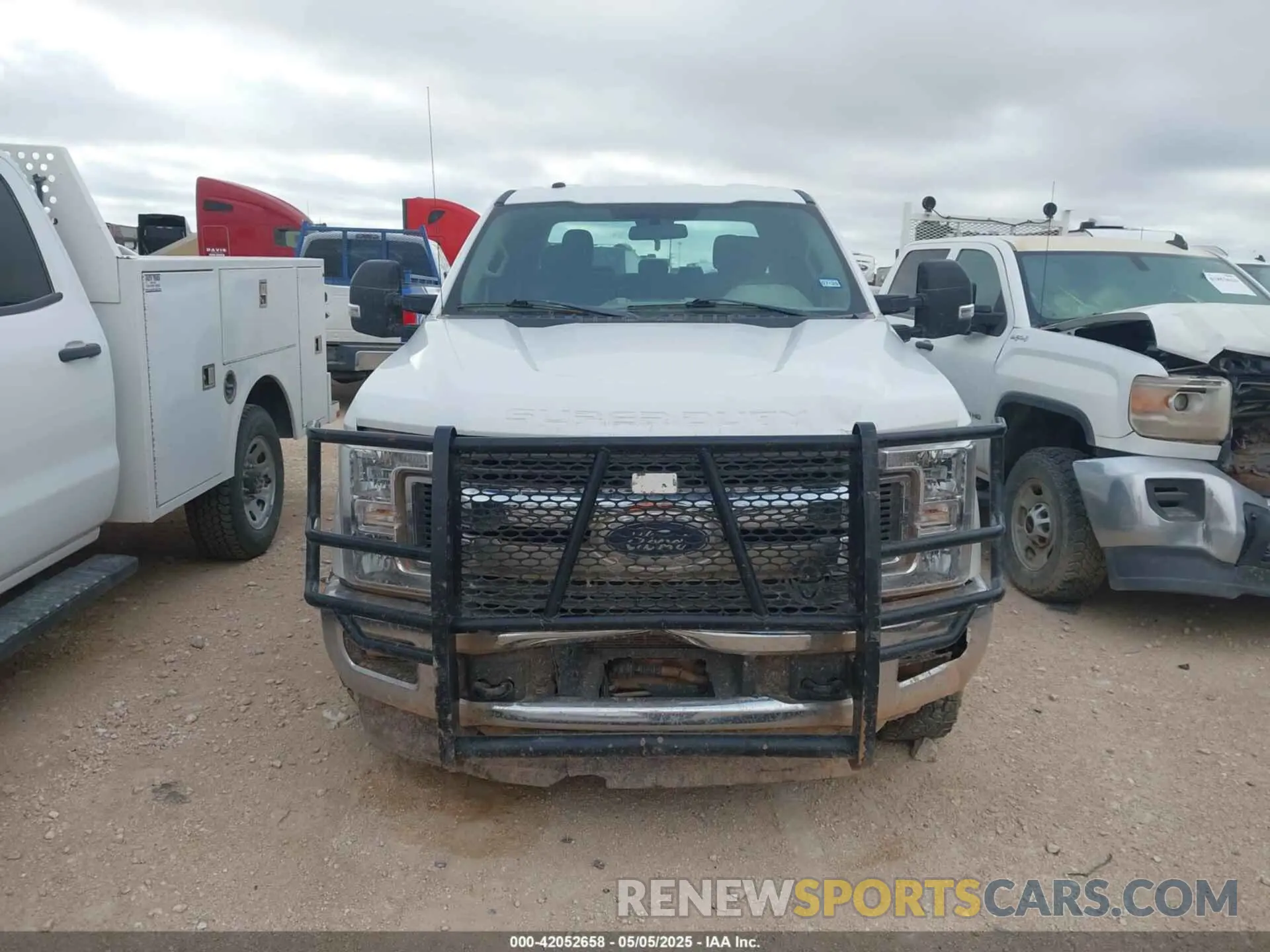 12 Photograph of a damaged car 1FT7W2BT4KEC10641 FORD F-250 2019
