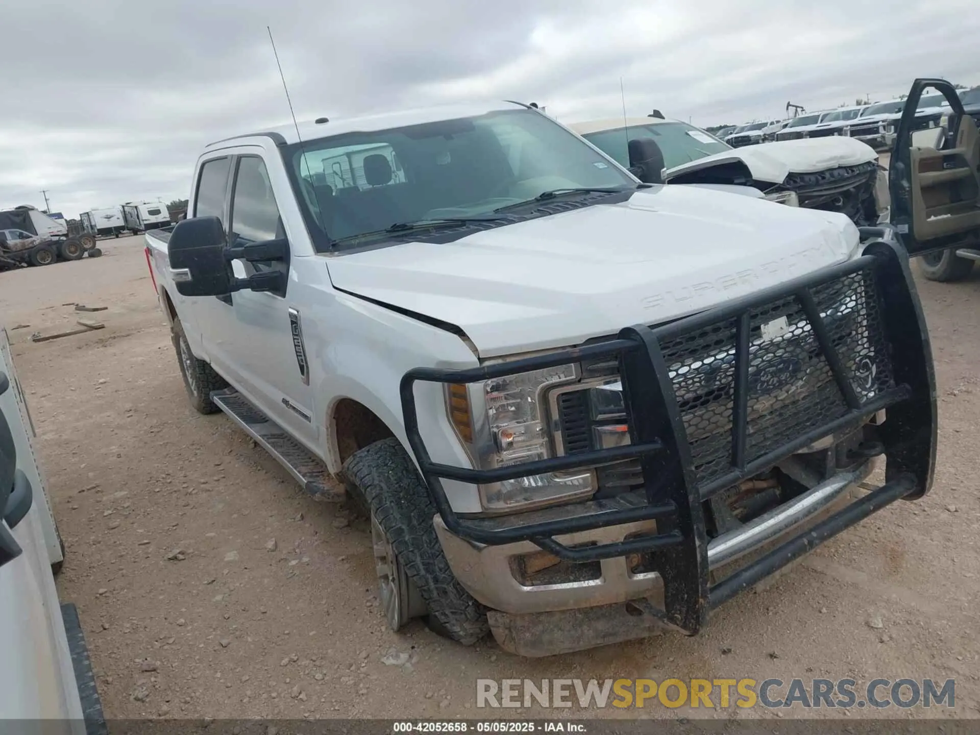 13 Photograph of a damaged car 1FT7W2BT4KEC10641 FORD F-250 2019
