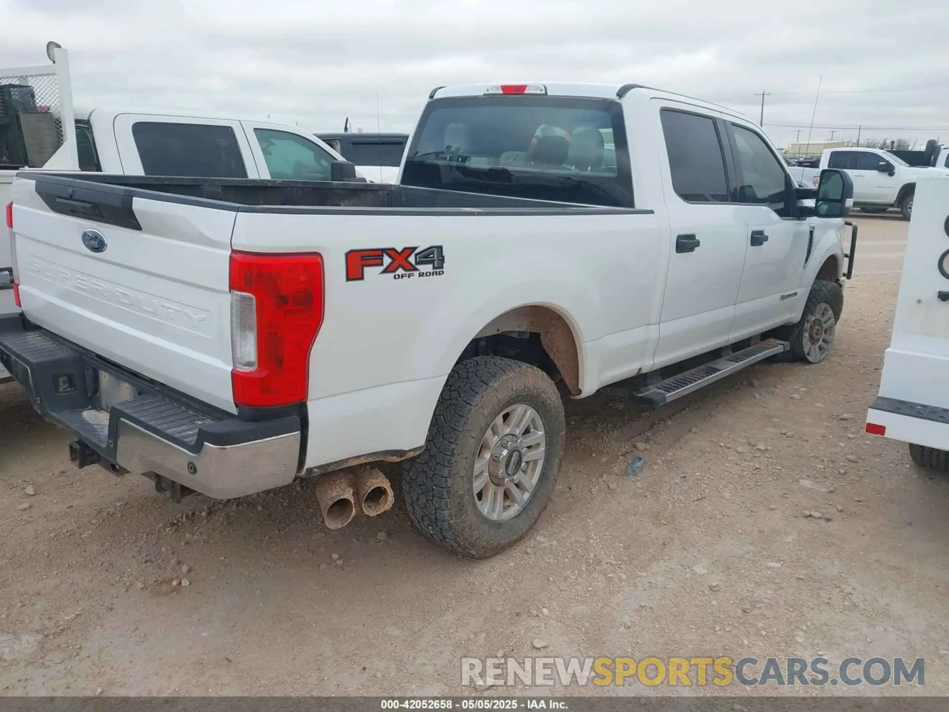 4 Photograph of a damaged car 1FT7W2BT4KEC10641 FORD F-250 2019