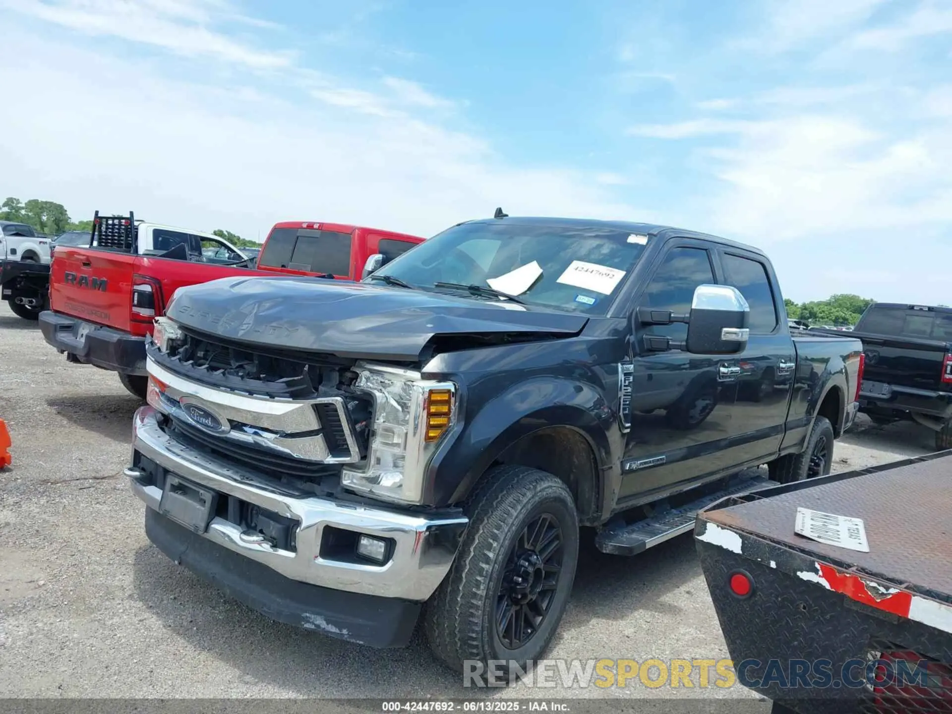 2 Photograph of a damaged car 1FT7W2BT4KEC22675 FORD F-250 2019