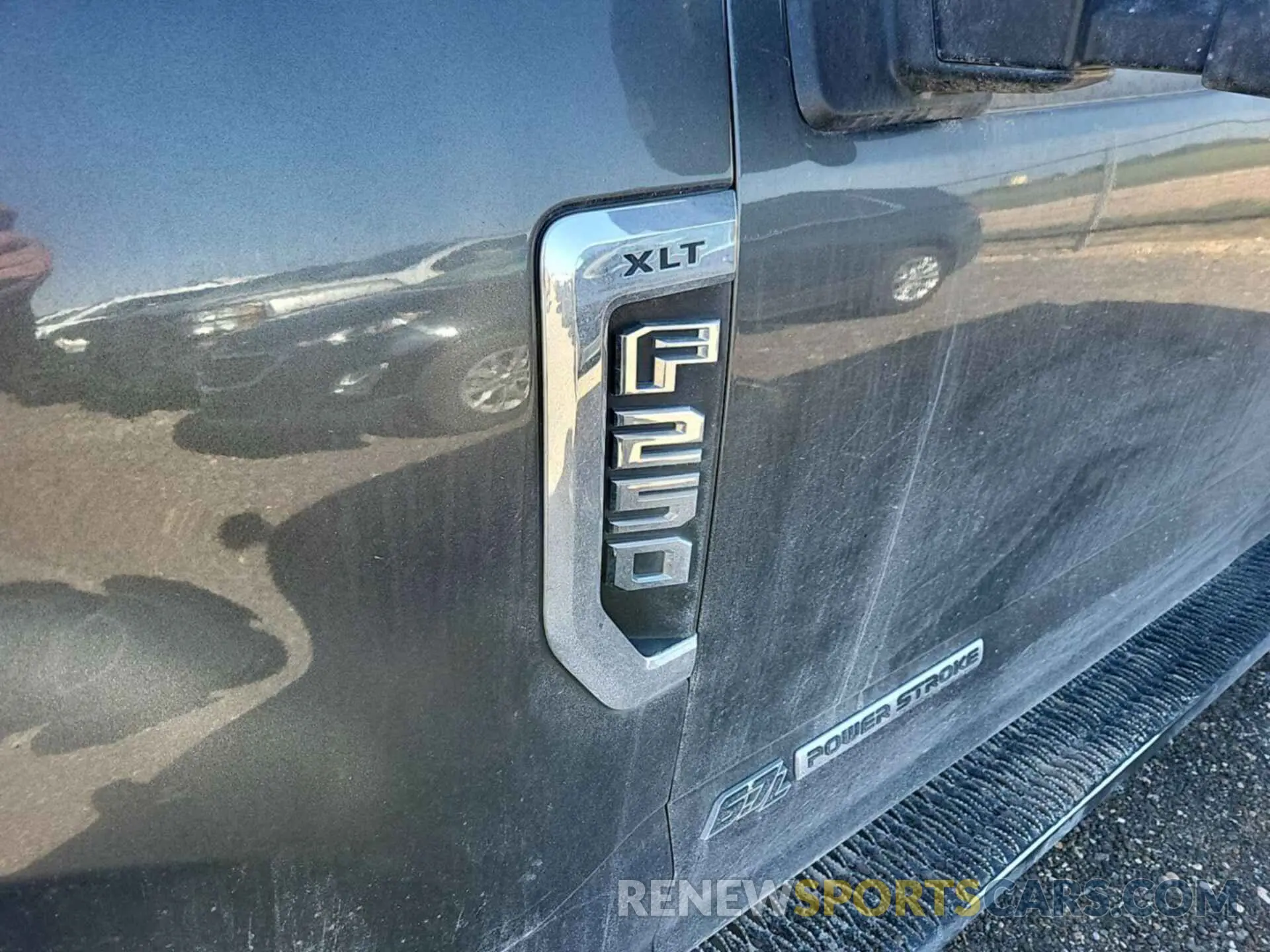 12 Photograph of a damaged car 1FT7W2BT4KEC61721 FORD F-250 2019